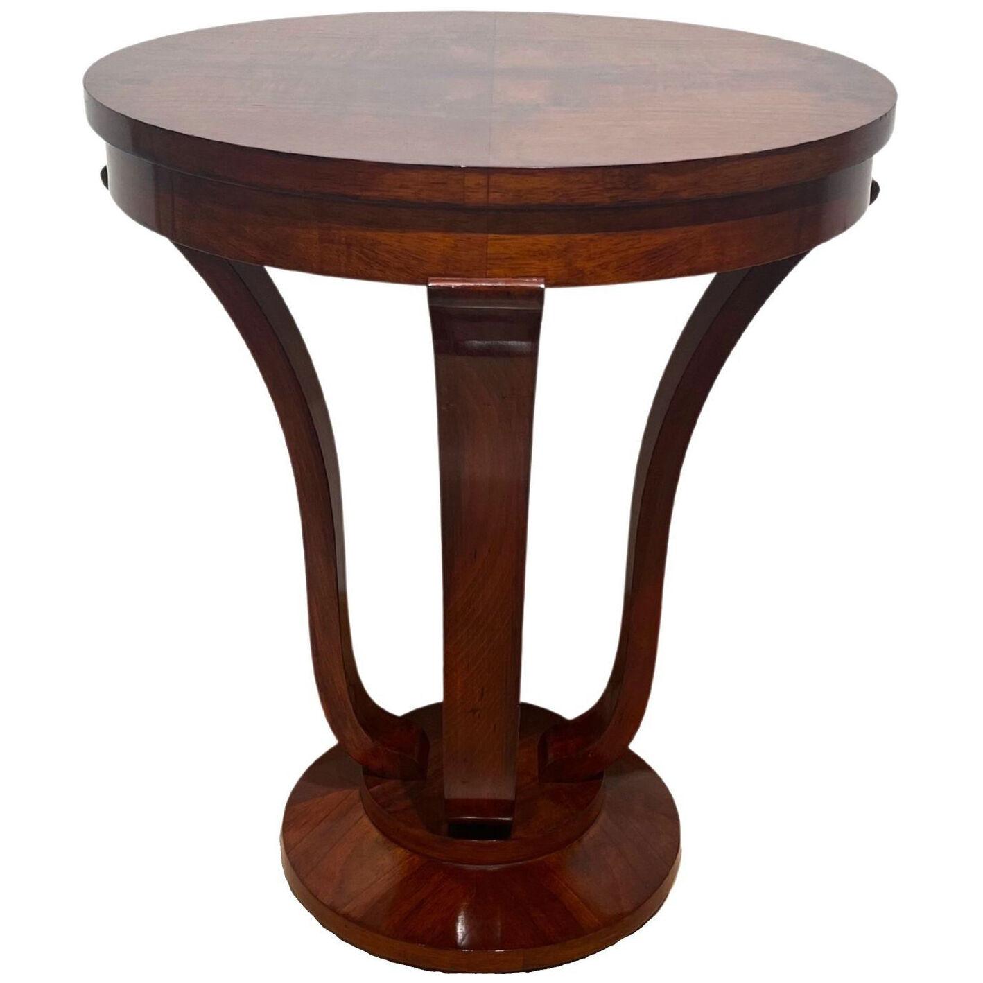 Round Art Deco Side Table, Walnut Veneer, France circa 1930