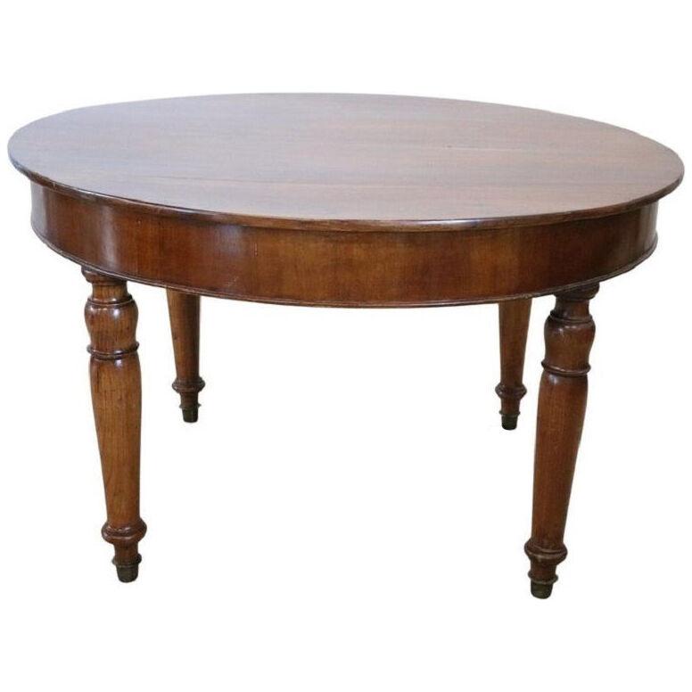 19th Century Italian Louis Philippe Walnut Round Extendable Dining Table