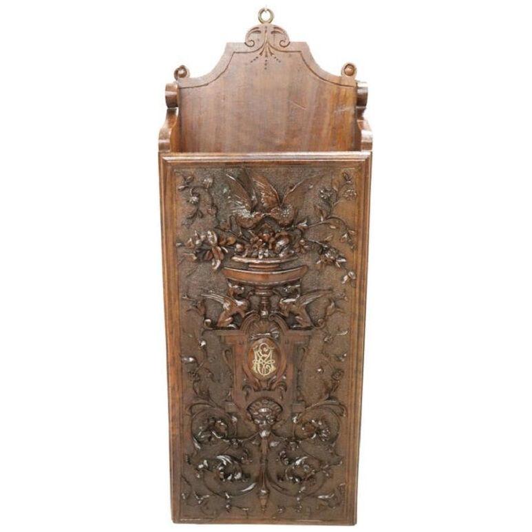 19th Century Renaissance Style Wall Magazine Rack in Hand Carved Walnut