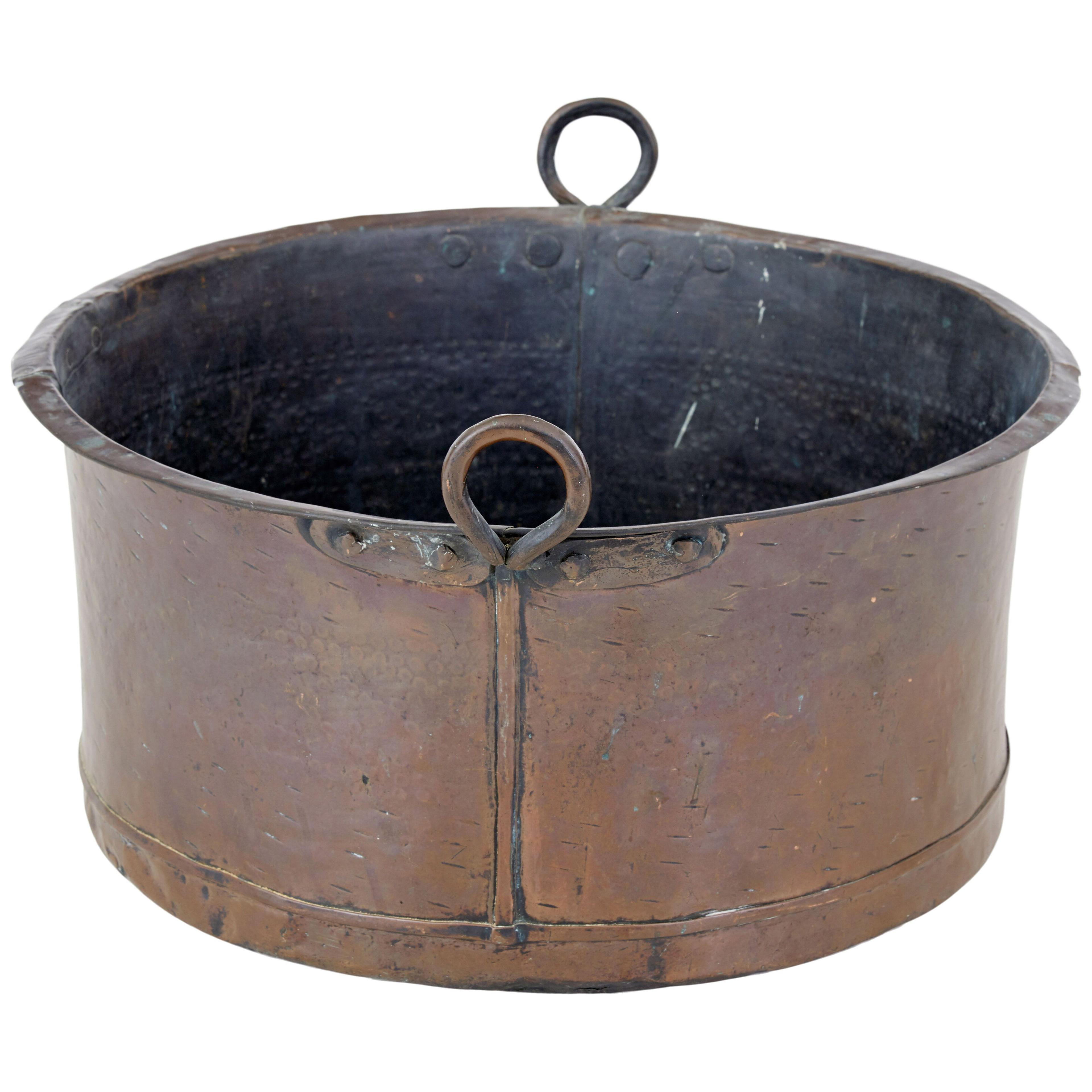 19TH CENTURY LARGE COPPER COOKING VESSEL