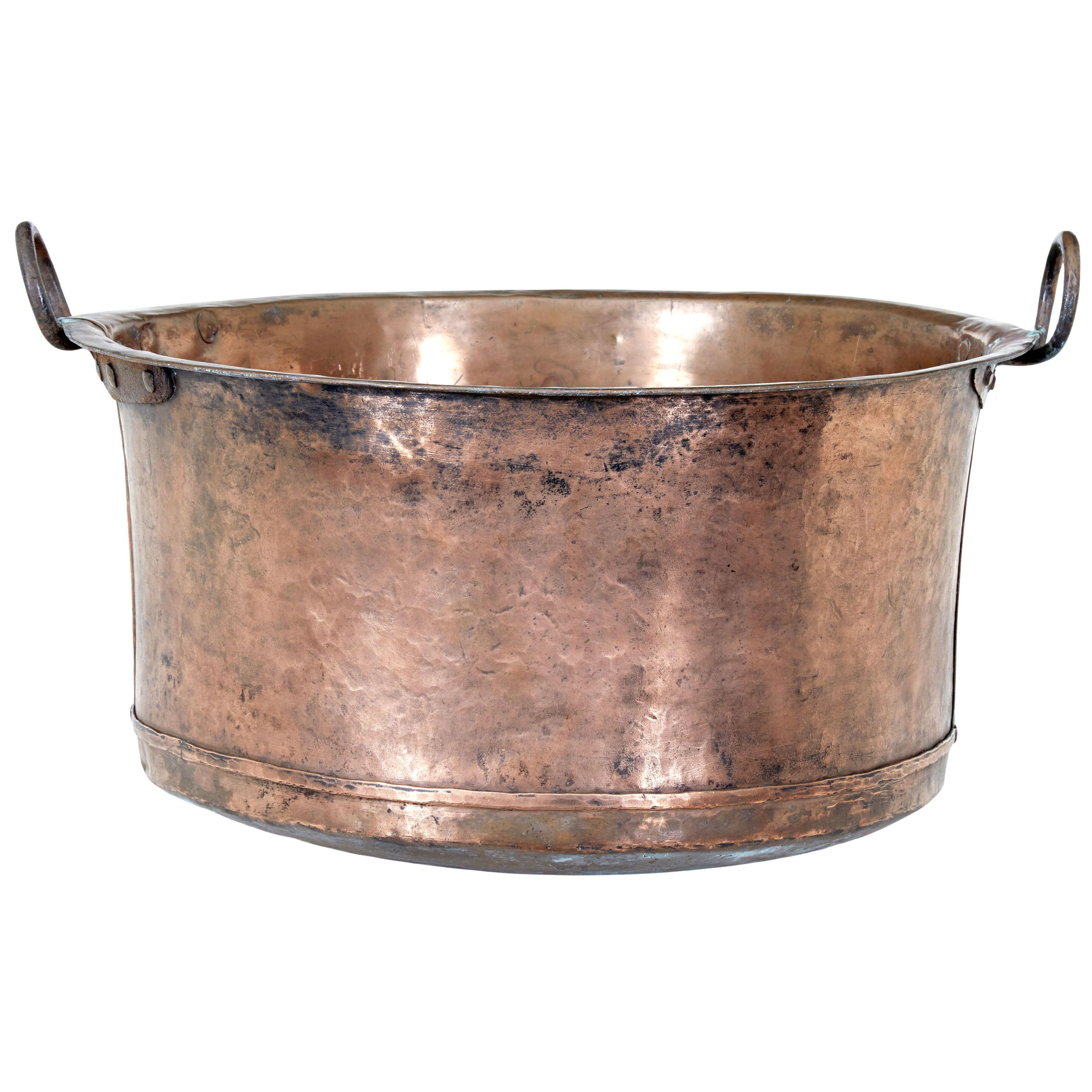 LARGE 19TH CENTURY COPPER COOKING VESSEL