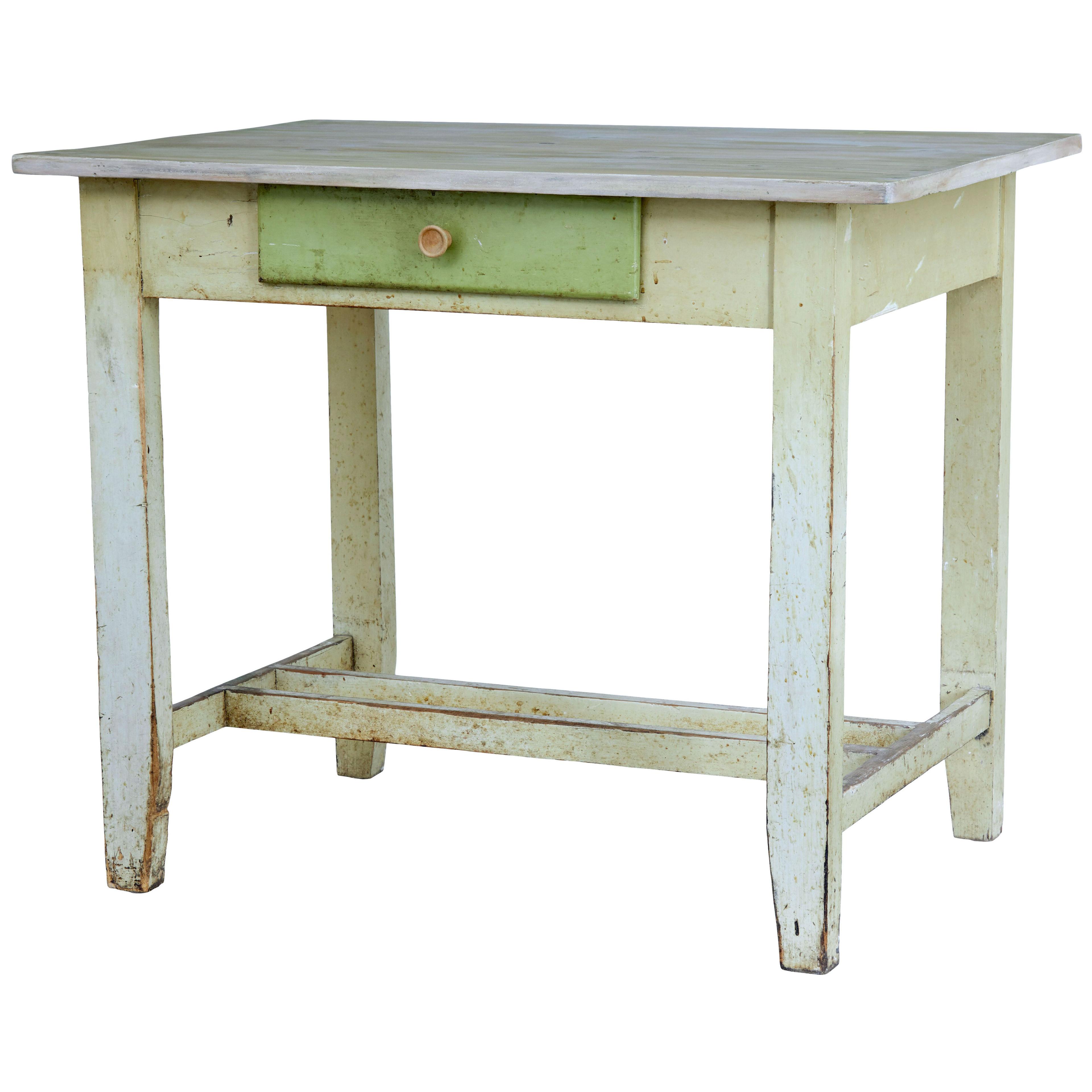 19TH CENTURY GREEN PAINTED SCANDINAVIAN SIDE TABLE