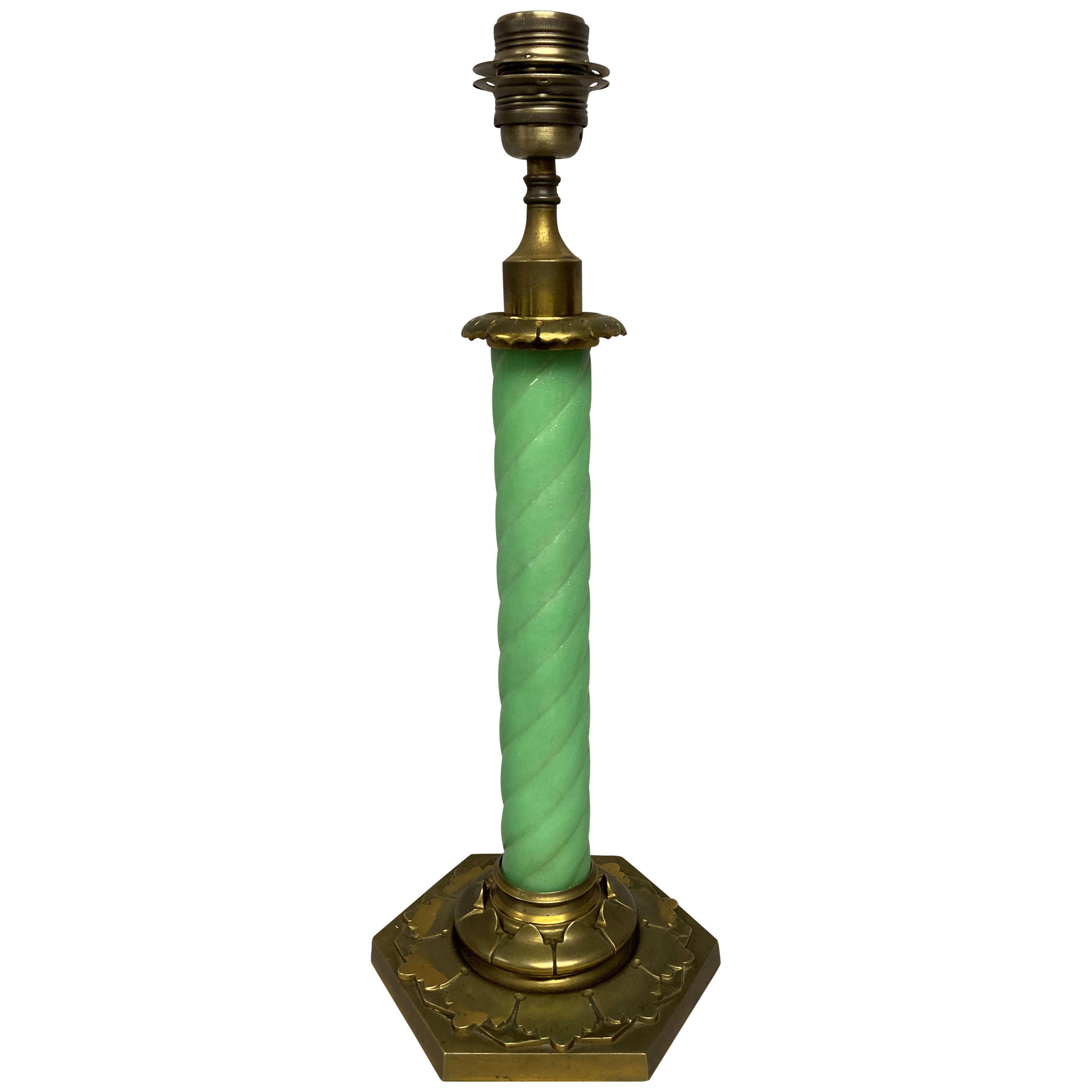 AN ENGLISH LATE XIX CENTURY MINT GREEN GLASS TABLE LAMP