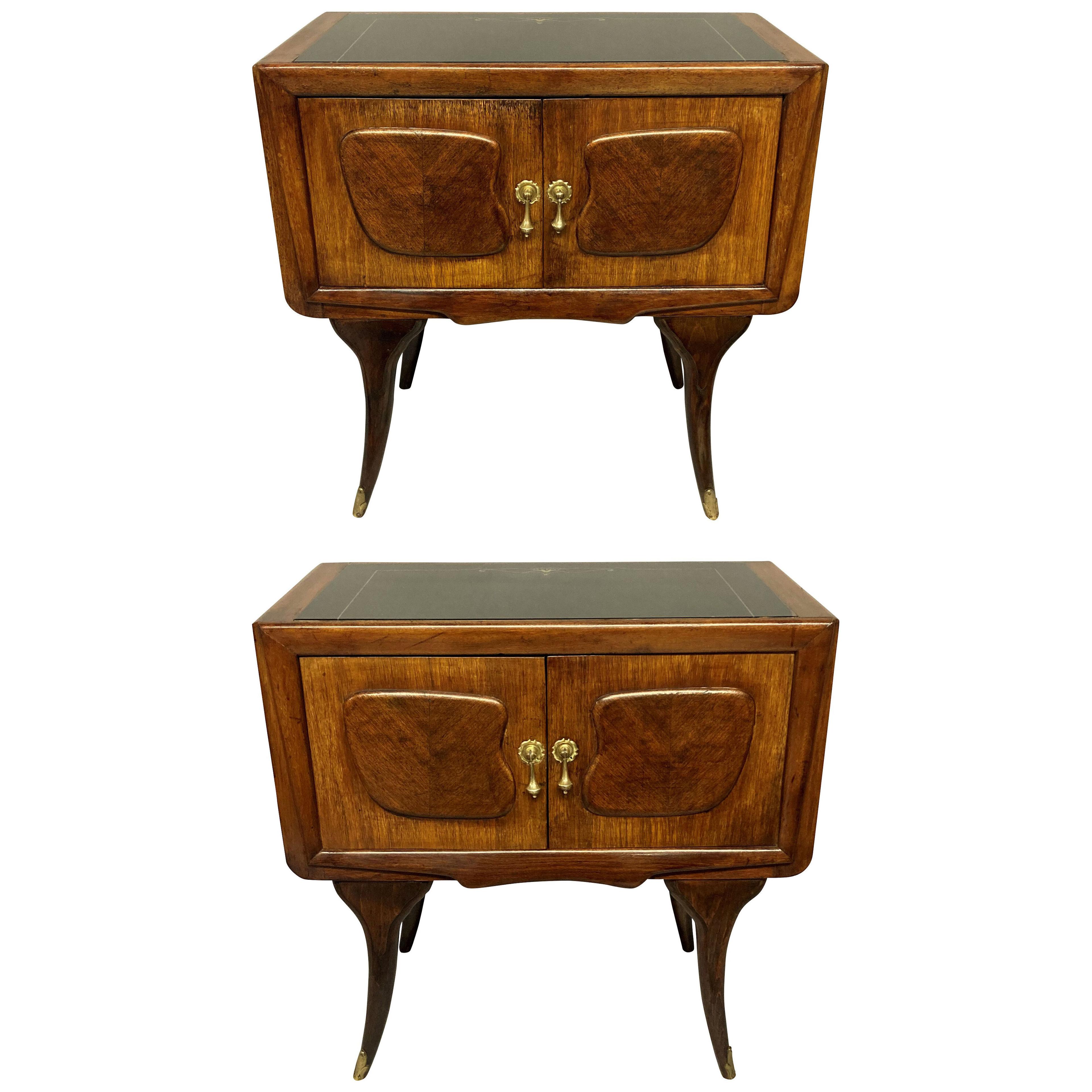 A PAIR OF ITALIAN MID-CENTURY NIGHT STANDS