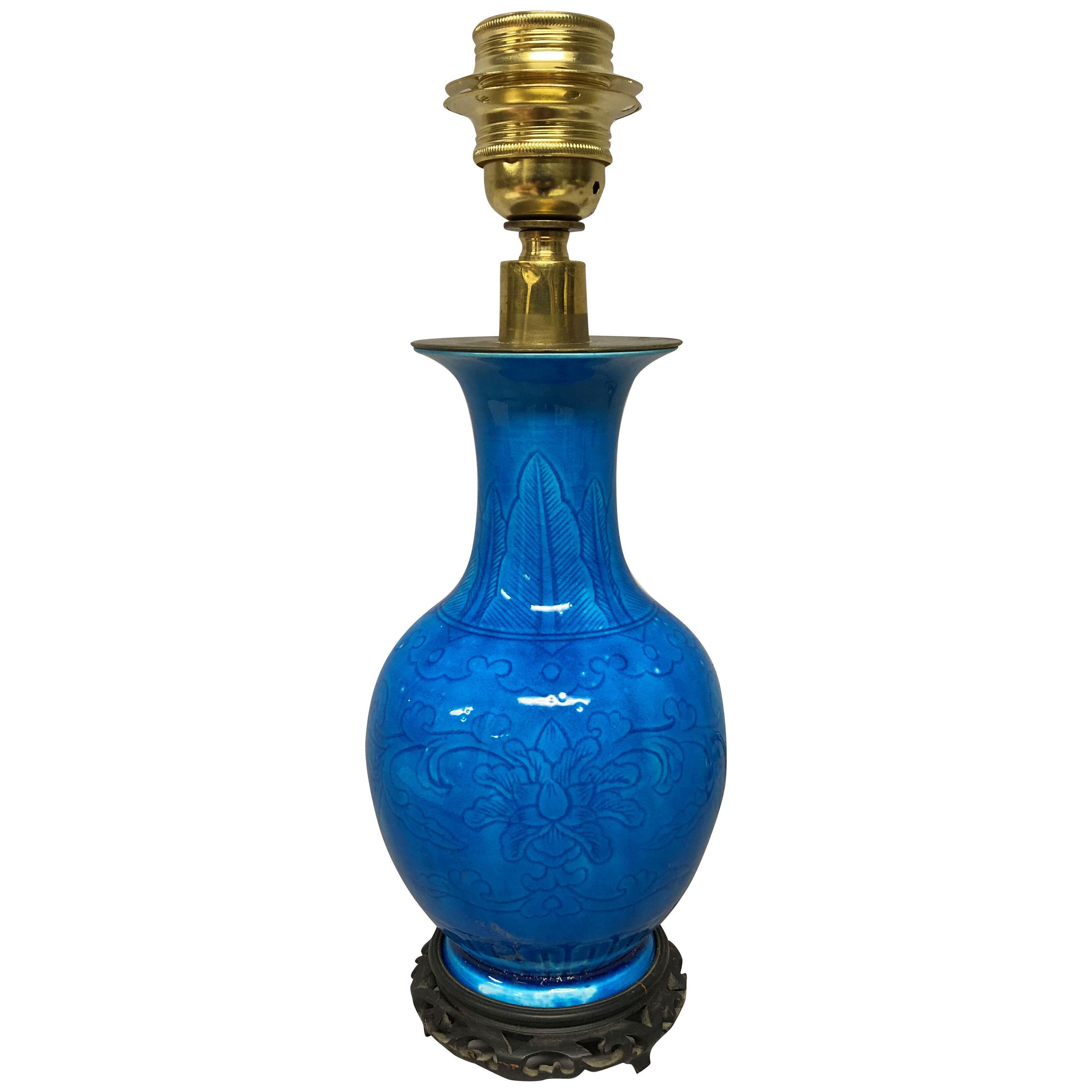 A CHINESE BLUE GLAZED PORCELAIN LAMP