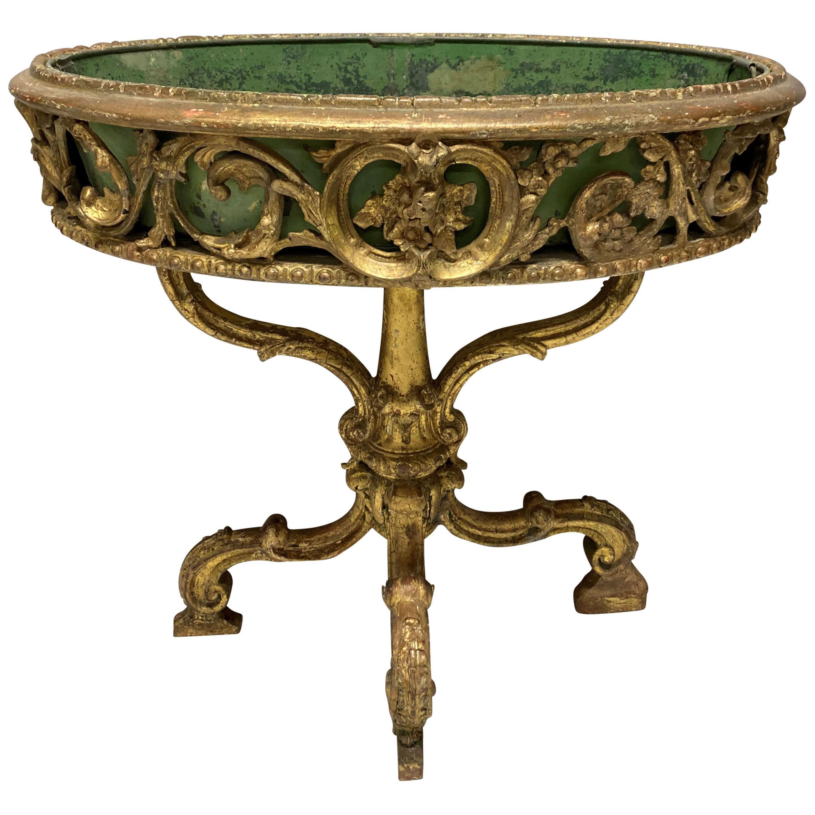 AN EARLY XIX CENTURY COUNTRY HOUSE GILTWOOD JARDINIERE