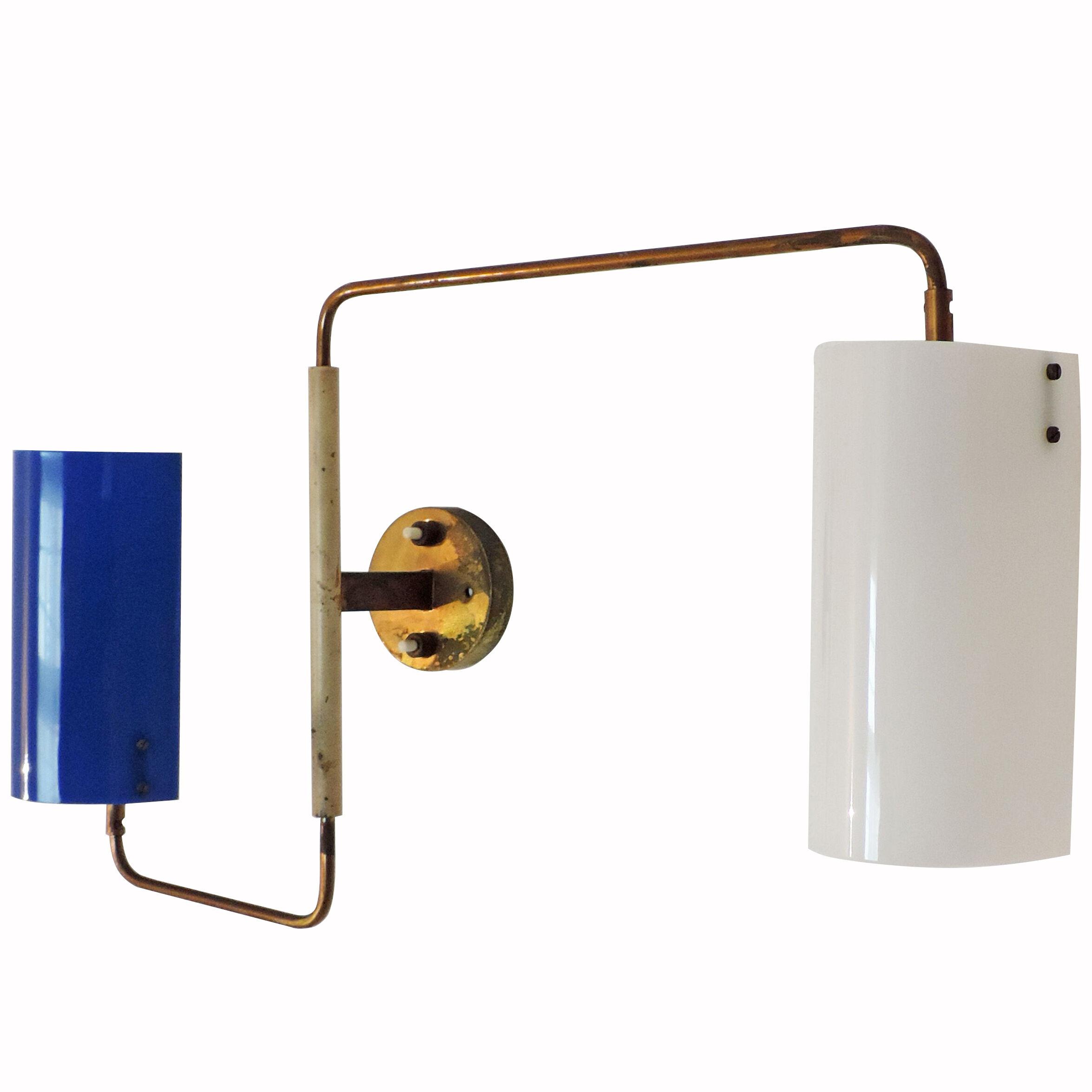 Tito Agnoli Adjustable Wall Lamp in Brass and Plexiglas for Oluce, Italy, 1950s