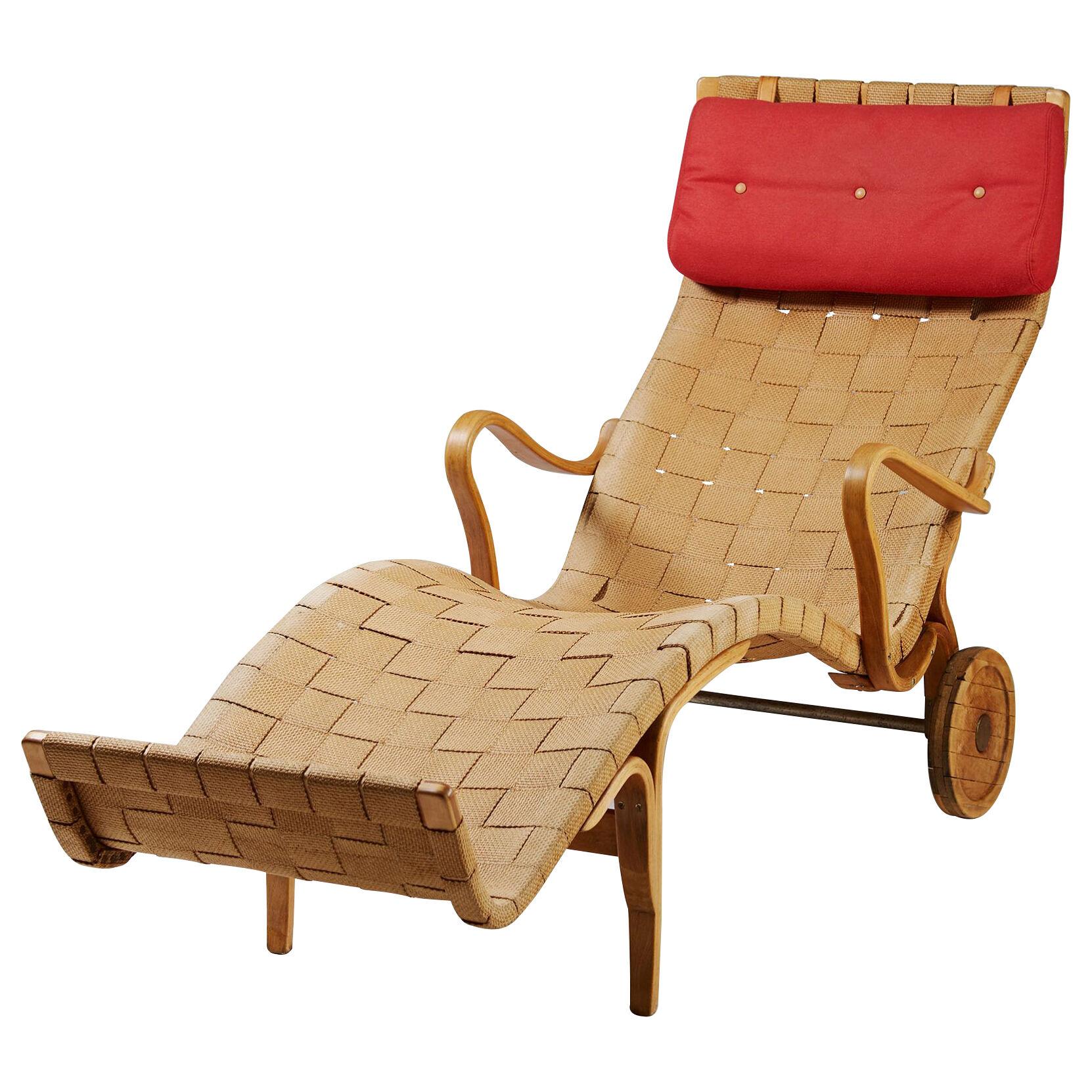 Chaise longue “Pernilla” designed by Bruno Mathsson for Karl Mathsson,