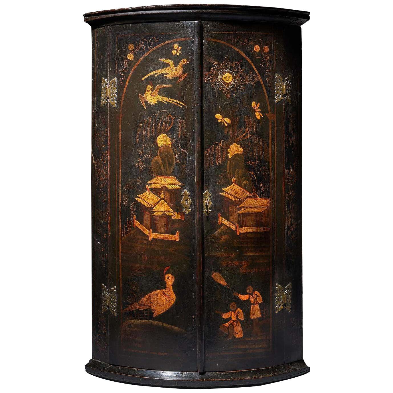 Early 18th Century Queen Anne/George I Japanned Chinoiserie Corner Cupboard