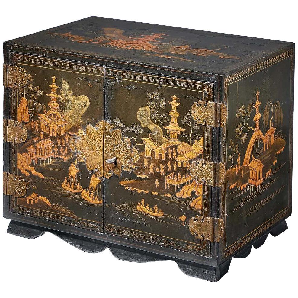 18th Century Chinese Export Lacquer Chinoiserie Table Cabinet