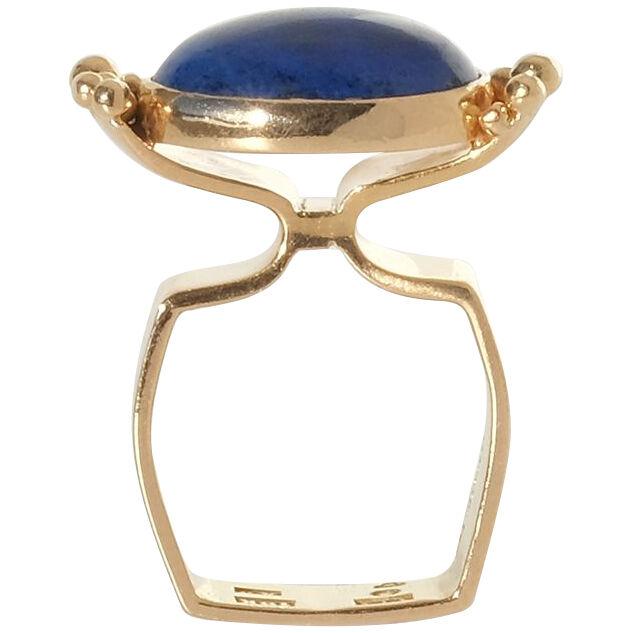 18k Gold Ring with a Cabochon Cut Lapis-Lazuli Stone Made Year 1972
