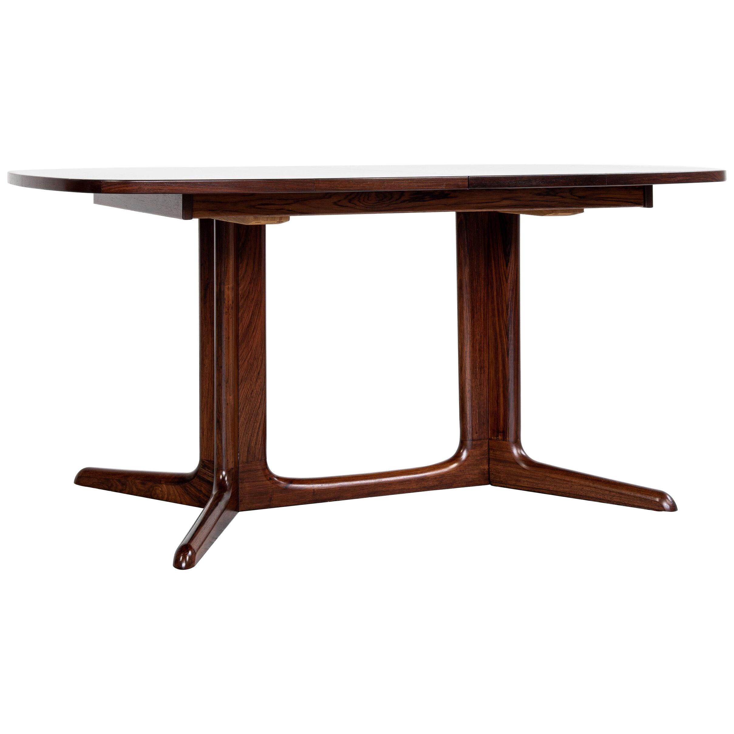 Midcentury Danish oval extendable dining table in rosewood 1960s