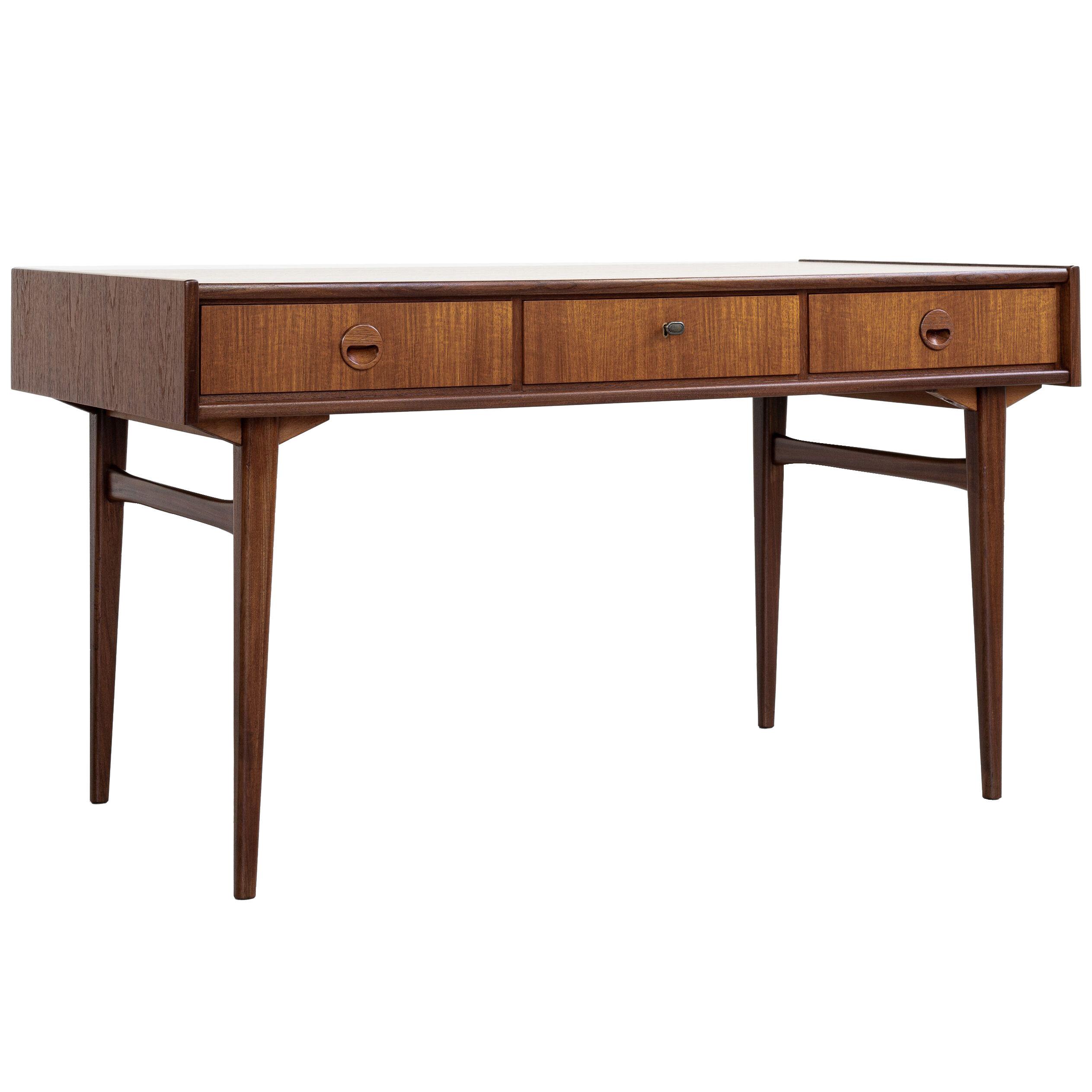 Midcentury desk in teak by Bartels Werke 1960s