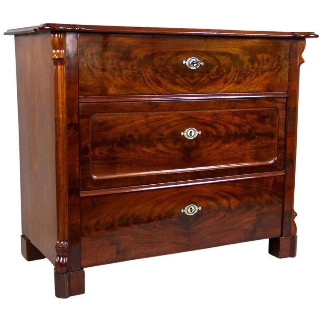 Louis Philippe Chest of Drawers Pyramid Mahogany, France, circa 1855