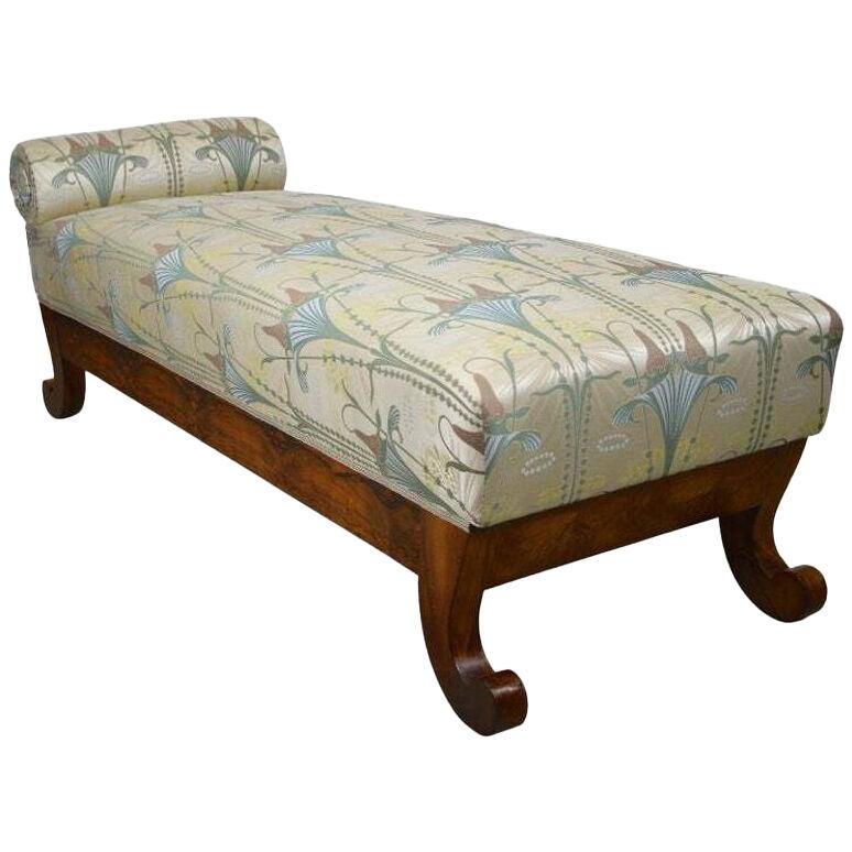 Biedermeier Chaise Lounge/ Daybed Nutwood, Newly Upholstered, Austria, ca. 1850