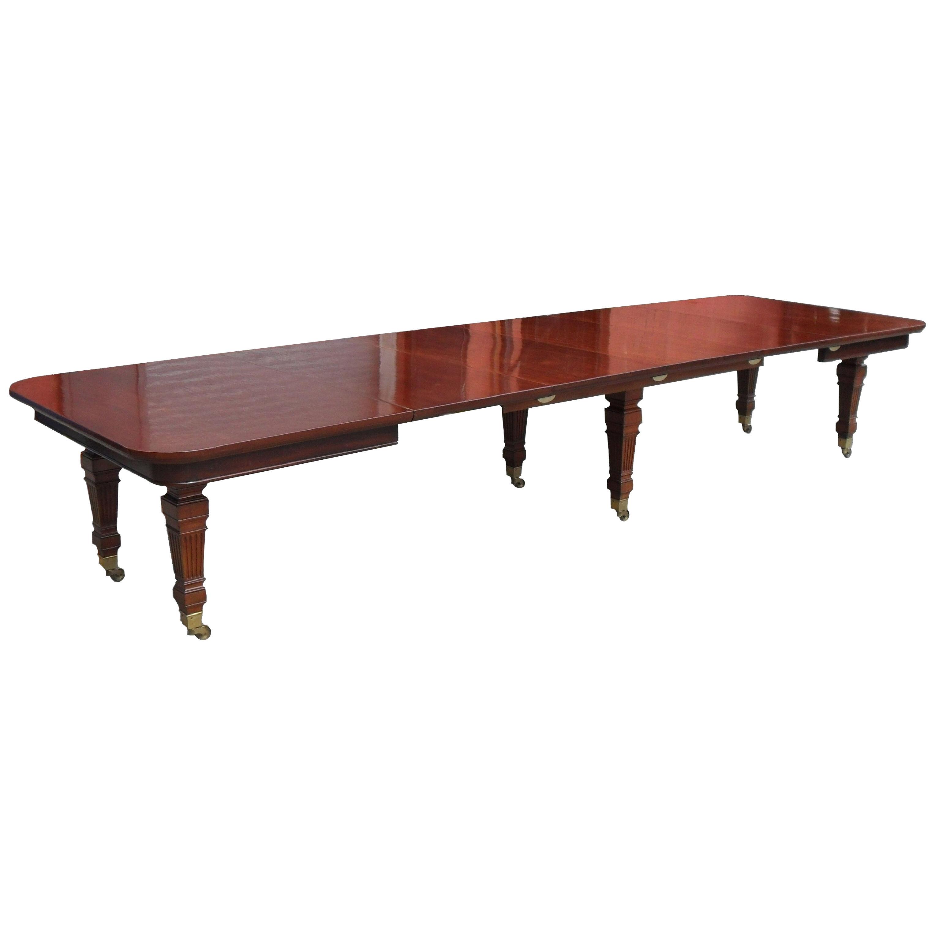 Victorian Mahogany Extending Dining Table by Gillows