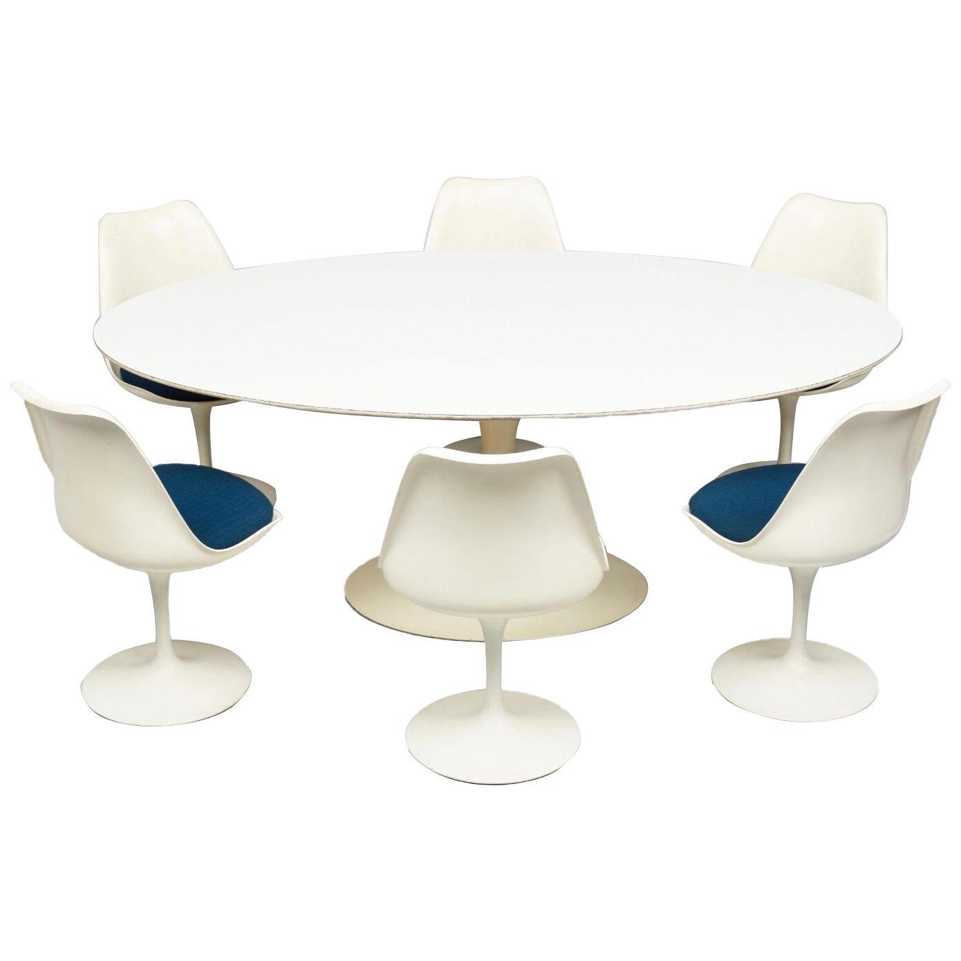 1950’s Saarinen Oval Tulip Table and Chairs