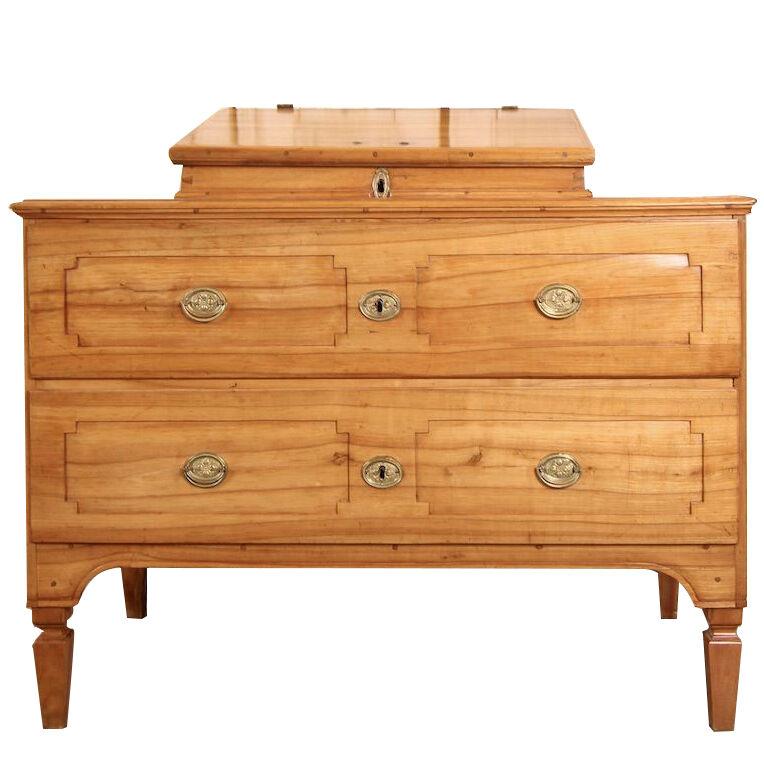 Late 18th Century Classicist Cherry Wood Chest of Drawers