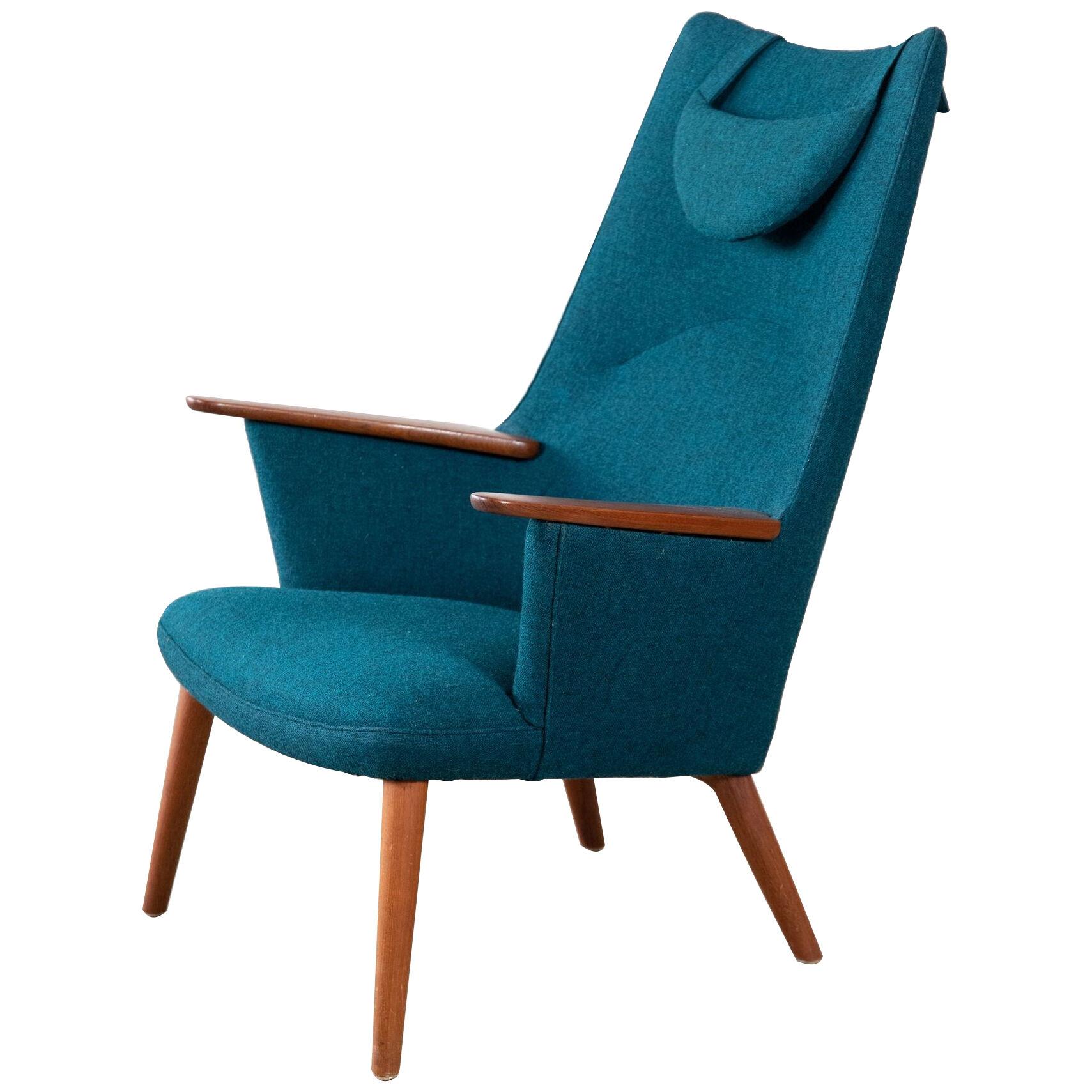 Hans Wegner Mama Bear Lounge Chair for A.P. Stolen Original Scandinavian Wool