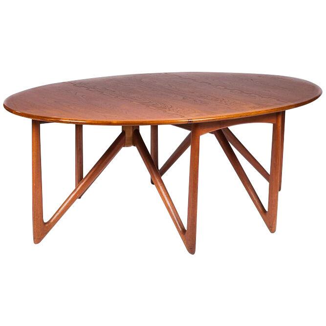 Teak drop leaf table by designed by Kurt Østervig