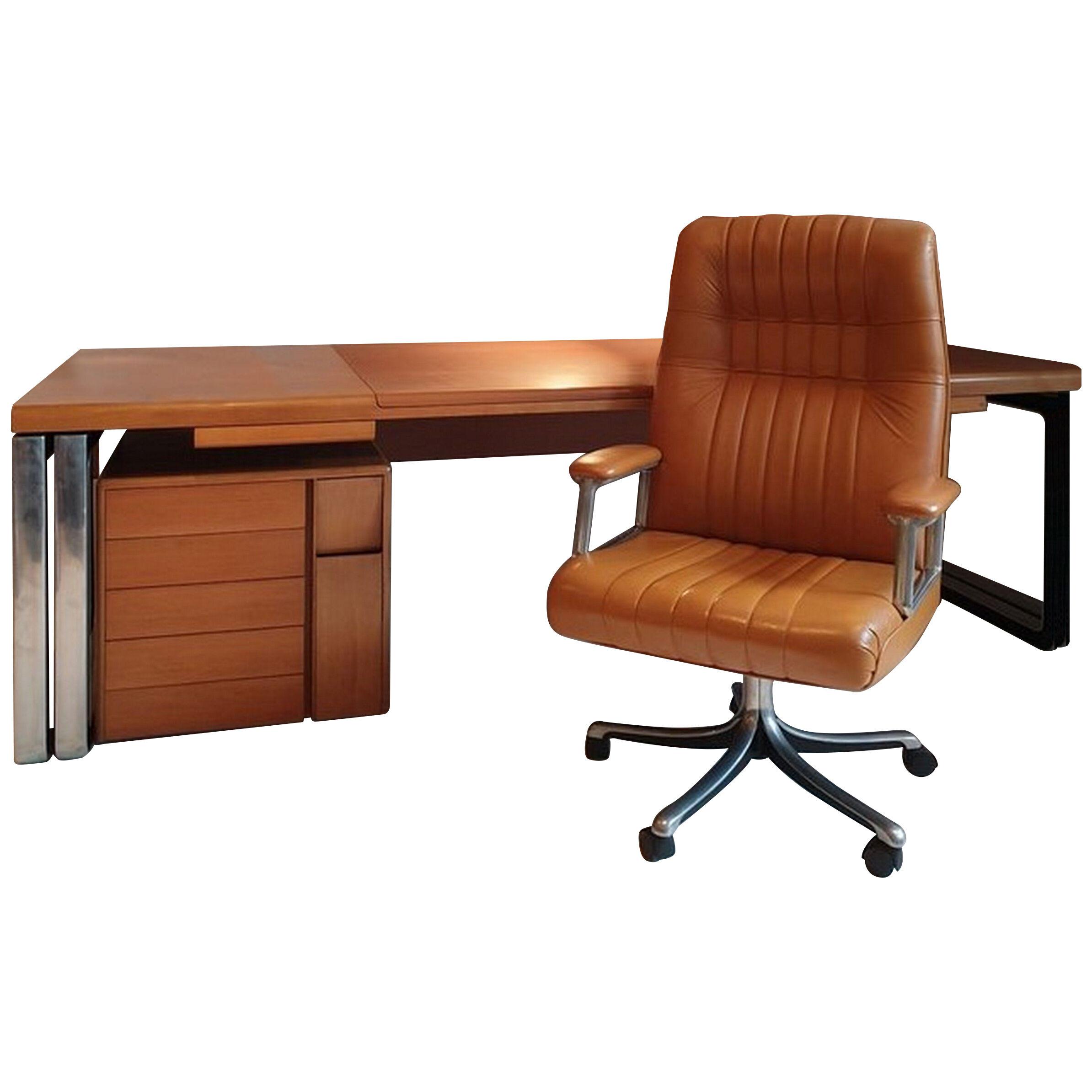 Mid Century Modern Desk and chair by Tecno, Milano