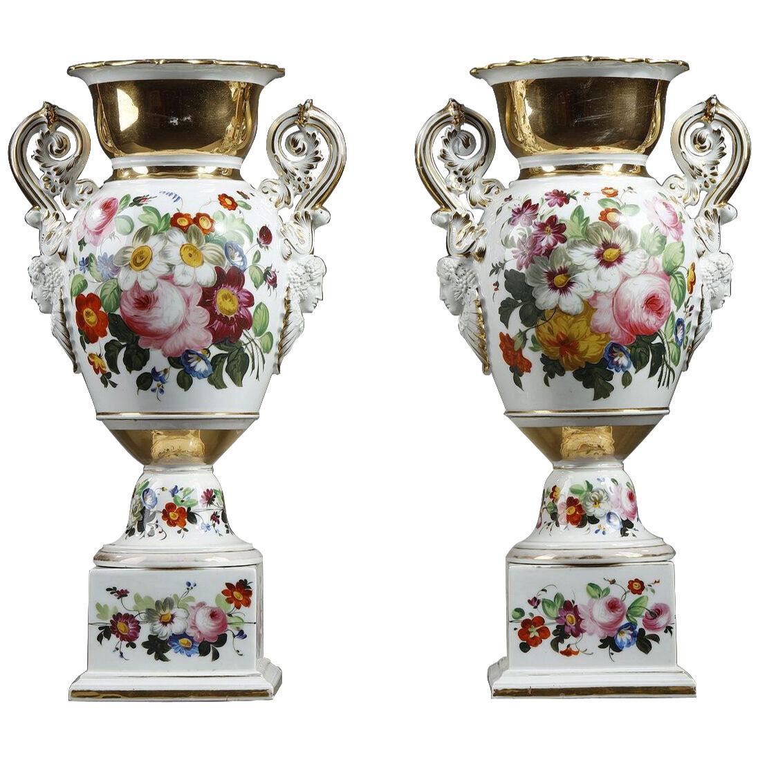 Pair of Paris porcelain vases with floral decoration