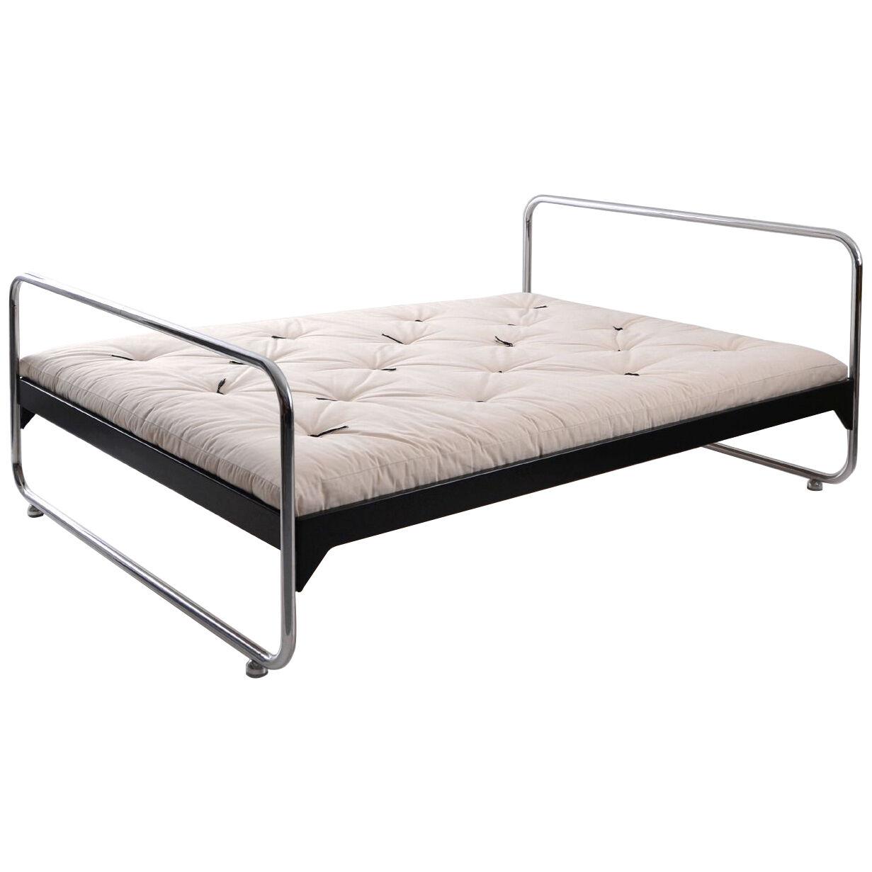 Modernist chrome-plated tubular steel futon bed