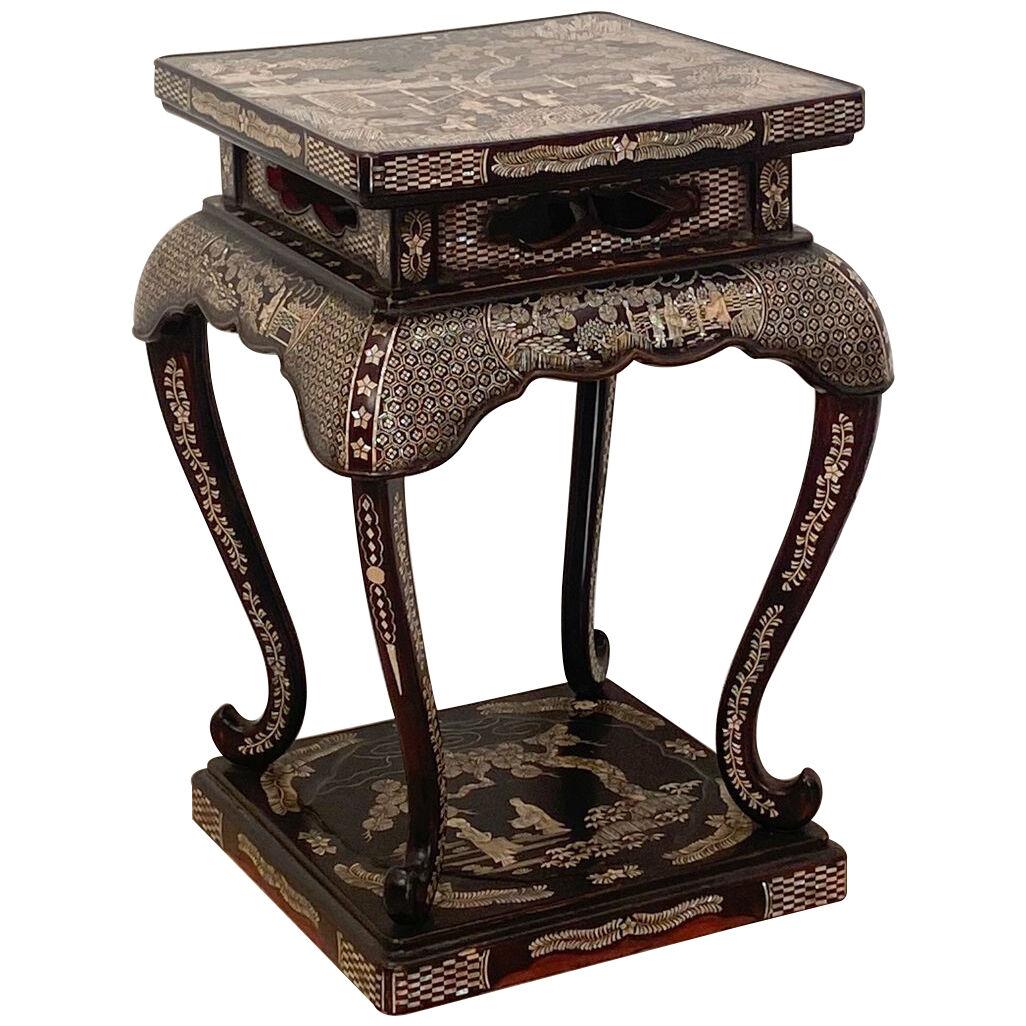 Inlaid Lacquered Small Table, Japan, circa 1840