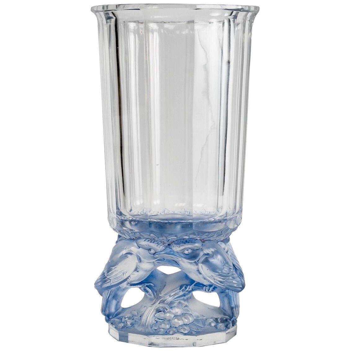 1931 René Lalique - Vase Merles Crystal With Blue Patina