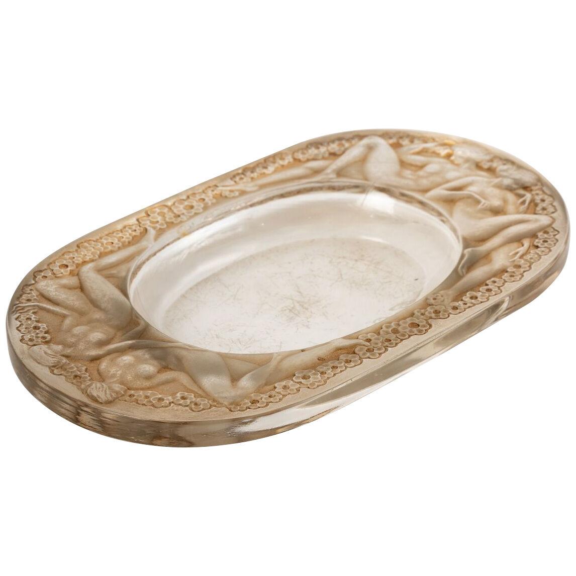 1924 René Lalique - Ashtray Medicis Frosted Glass With Sepia Patina