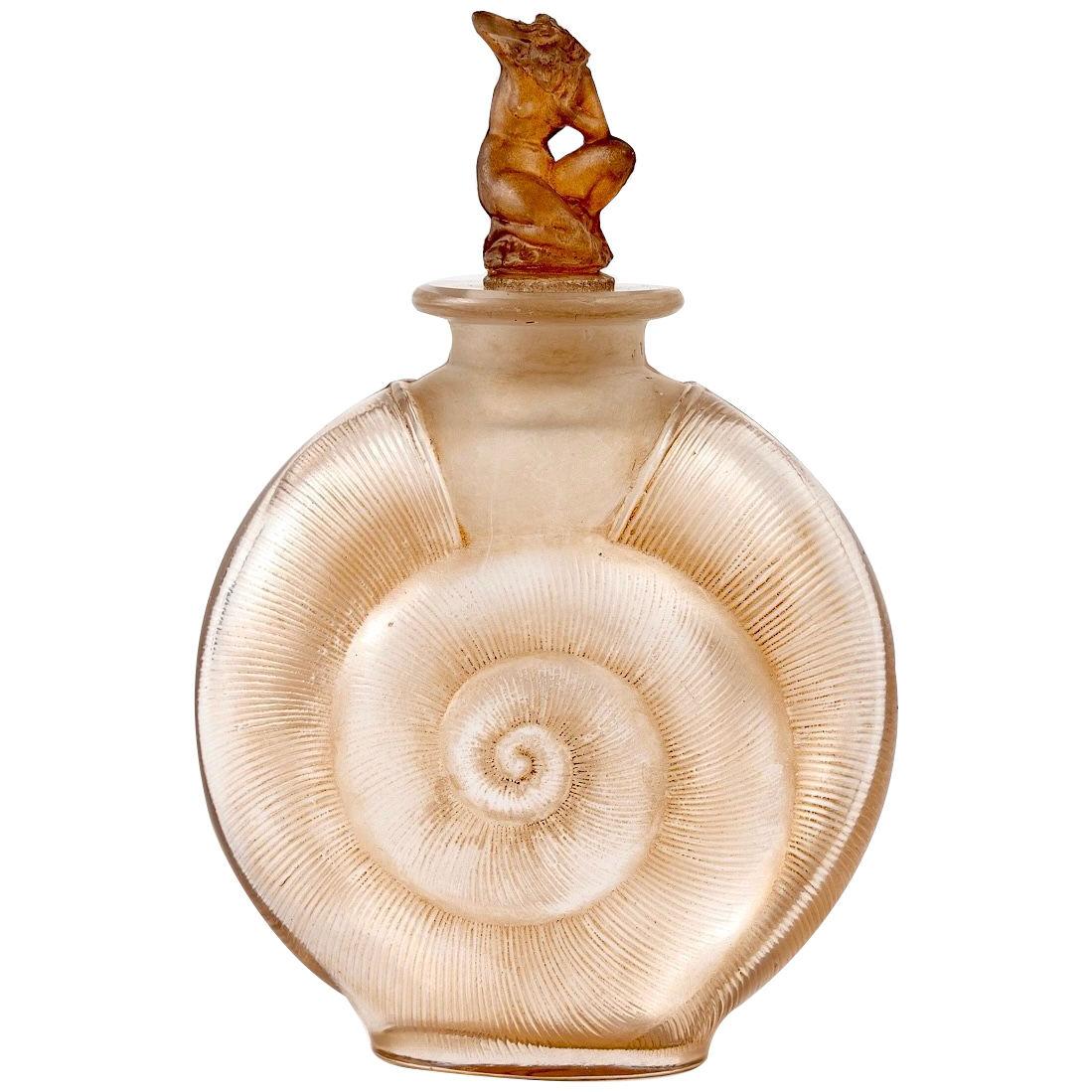 1920 René Lalique - Perfume Bottle Amphitrite Frosted Glass With Sepia Patina