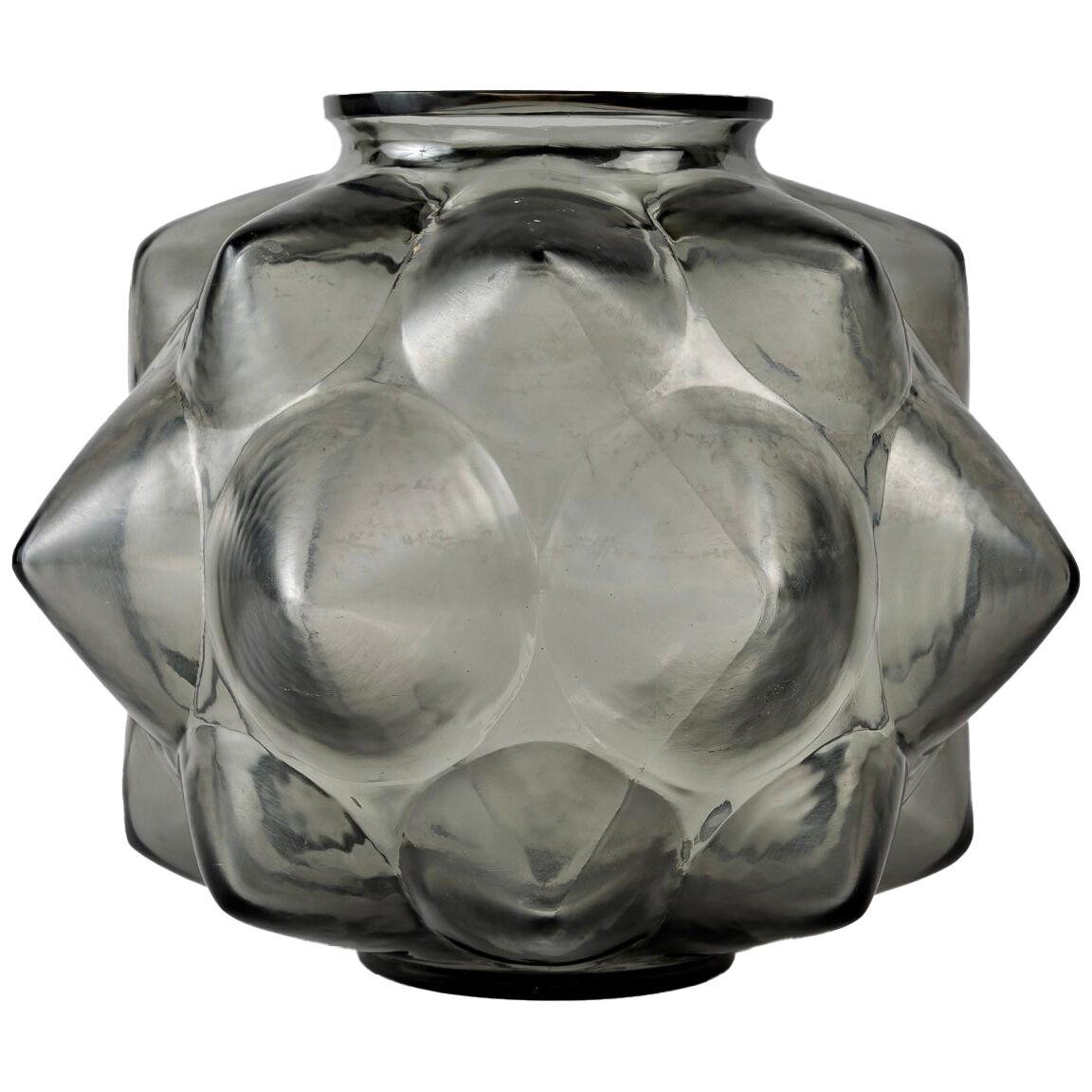 1927 René Lalique - Vase Champagne Grey Glass