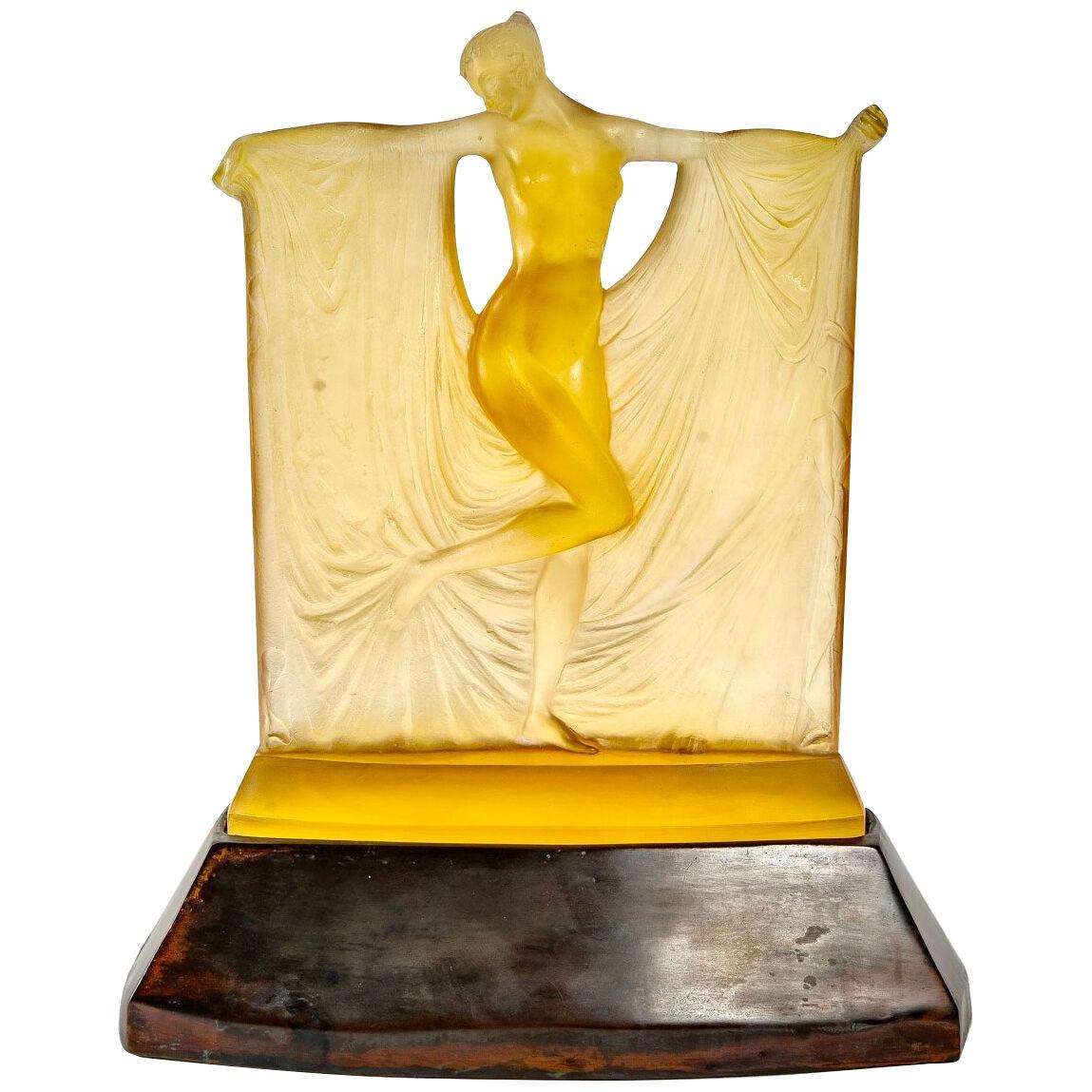1925 René Lalique - Statuette "Suzanne" Yellow Amber Glass - Bronze Base
