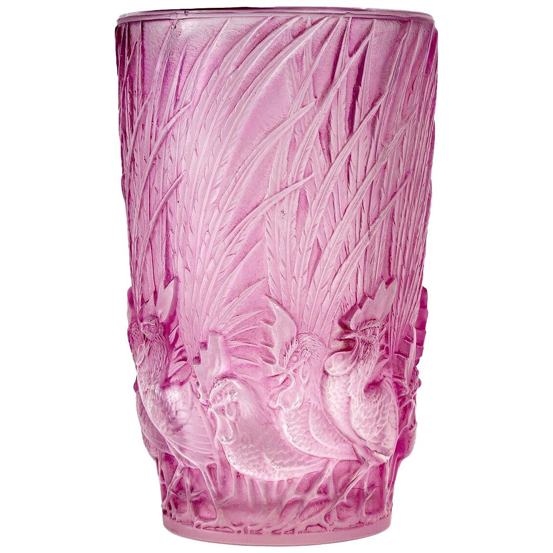 1928 René Lalique - Vase Coqs Et Plumes Frosted Glass With Pink Purple Patina