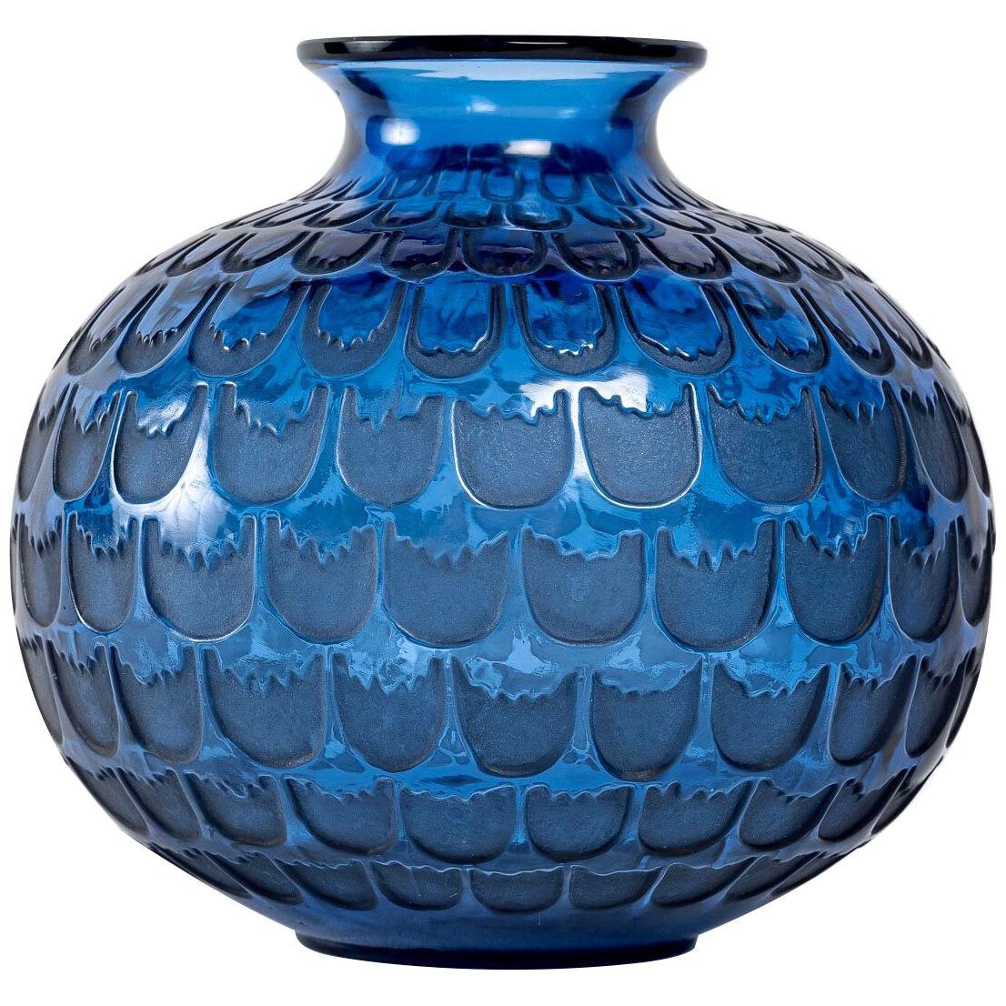 1930 Rene Lalique - Vase Grenade Navy Blue Glass With Grey Patina