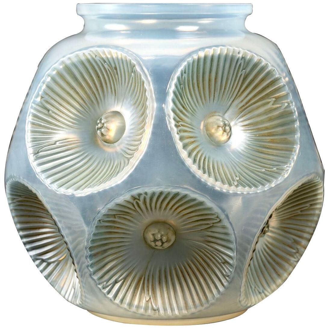 1927 René Lalique - Vase Picardie Cased Opalescent Glass With Blue Green Patina