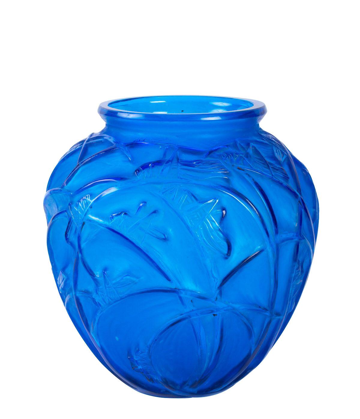 1912 René Lalique - Vase Sauterelles Electric Blue Glass