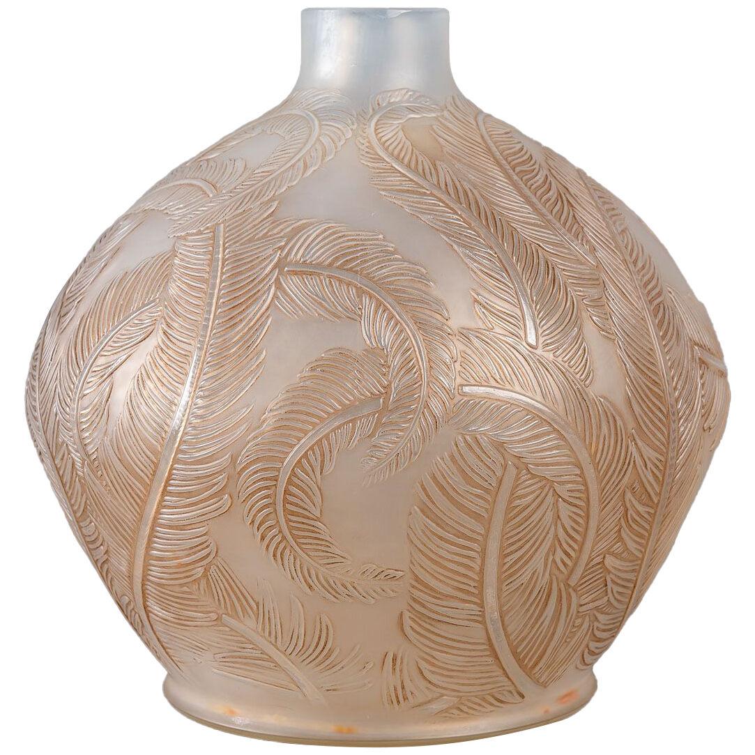1920 René Lalique - Vase Plumes Opalescent Glass With Sepia Patina