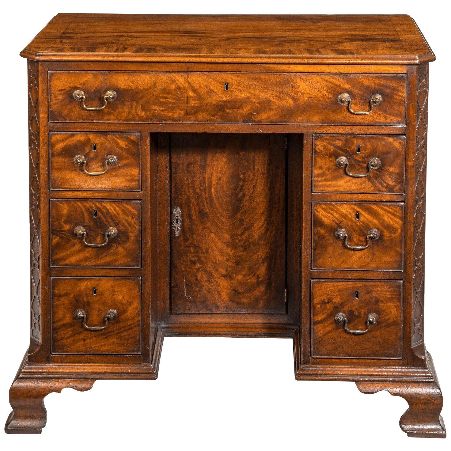 Georgian Chippendale mahogany kneehole desk