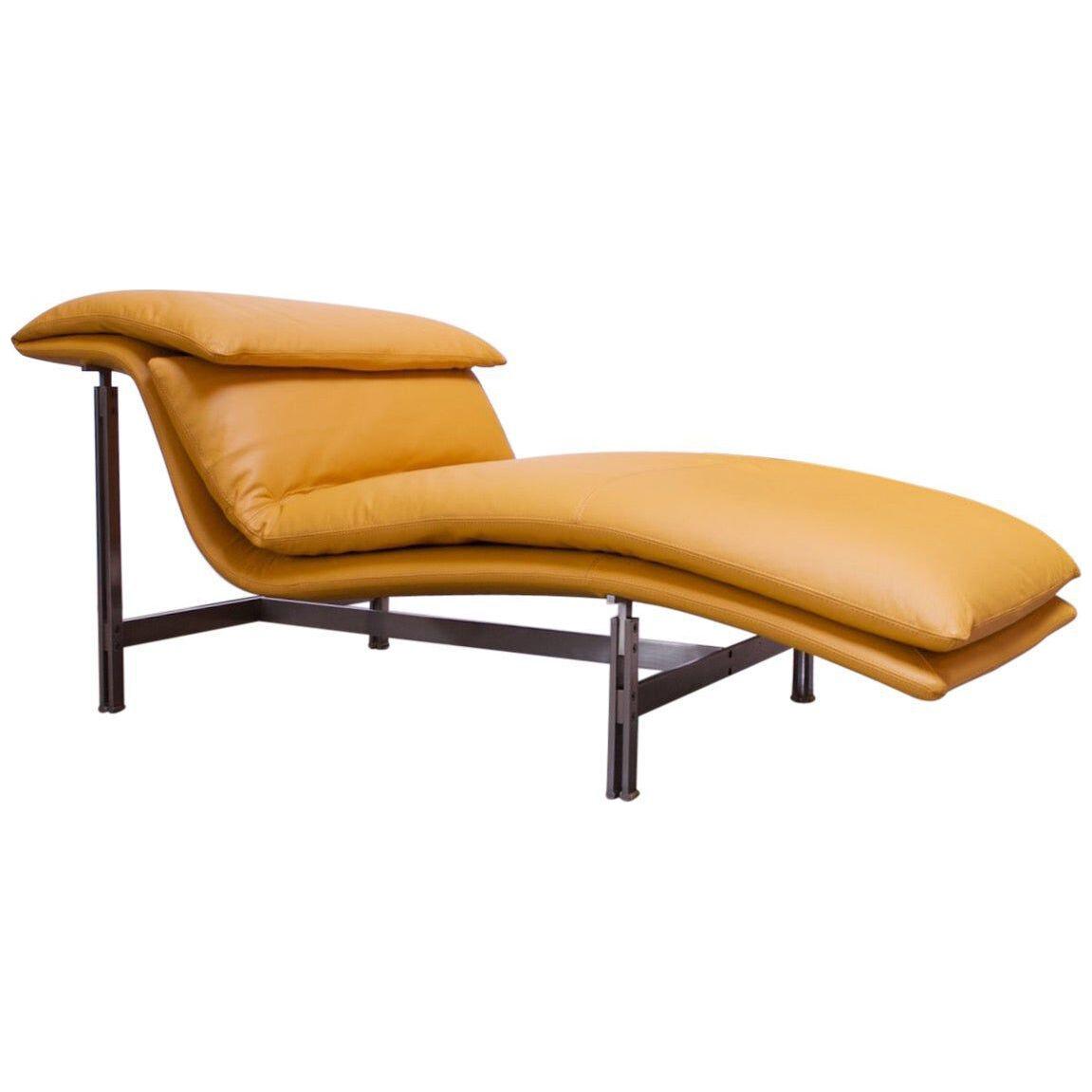 Postmodern Leather "Wave" Chaise by Giovanni Offredi for Saporiti