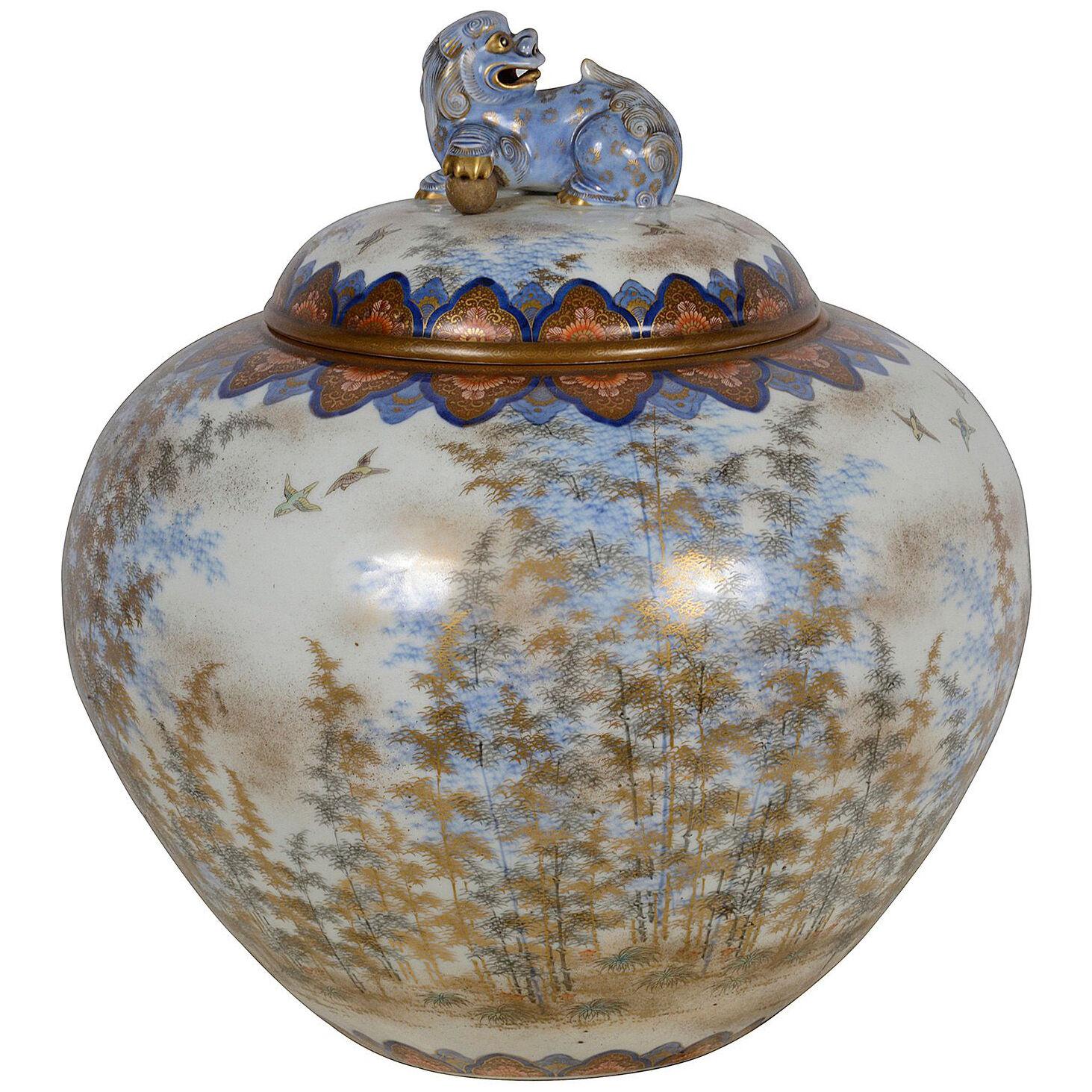 19th Century Japanese Fukagawa lidded jar.