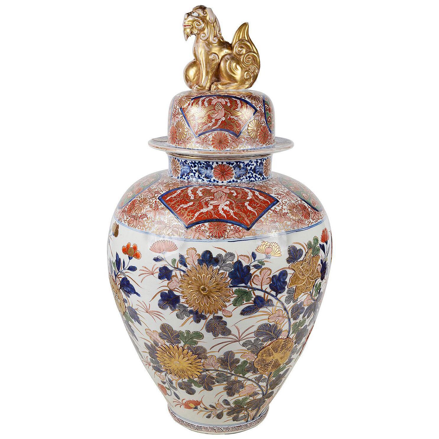 19th Century Imari lidded vase, circa 1840.