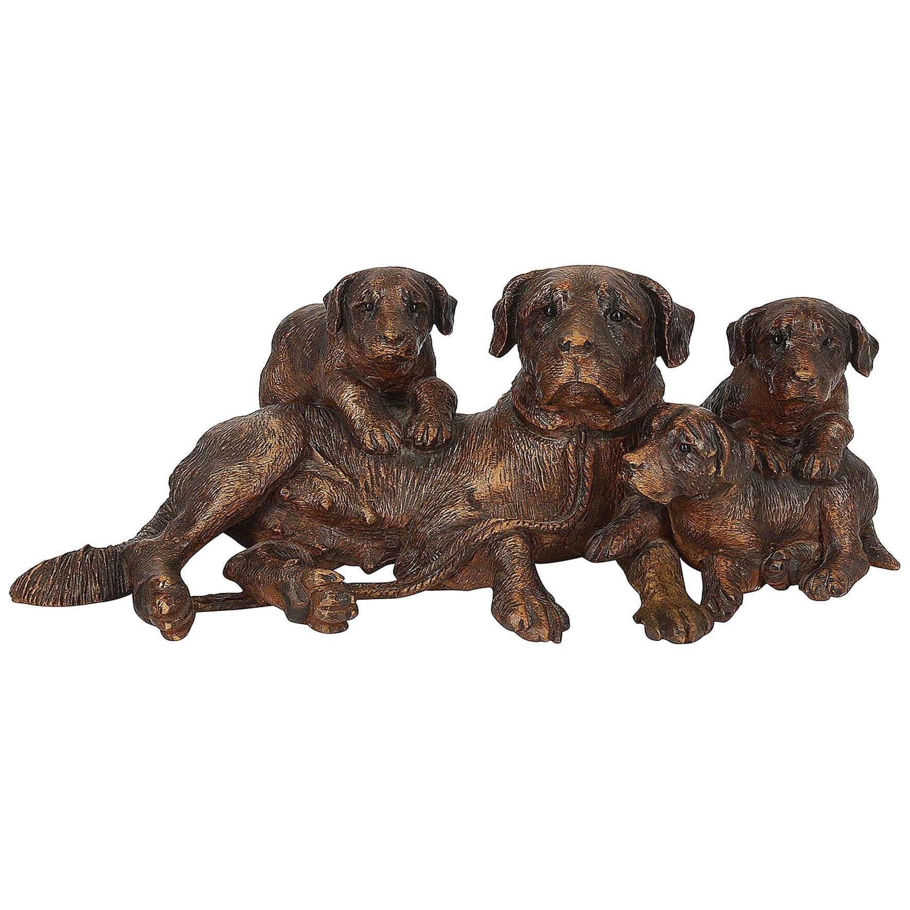 SMALL 19TH CENTURY BLACK FOREST CARVED DOG GROUP, AFTER WALTER MADER, 10" WIDE