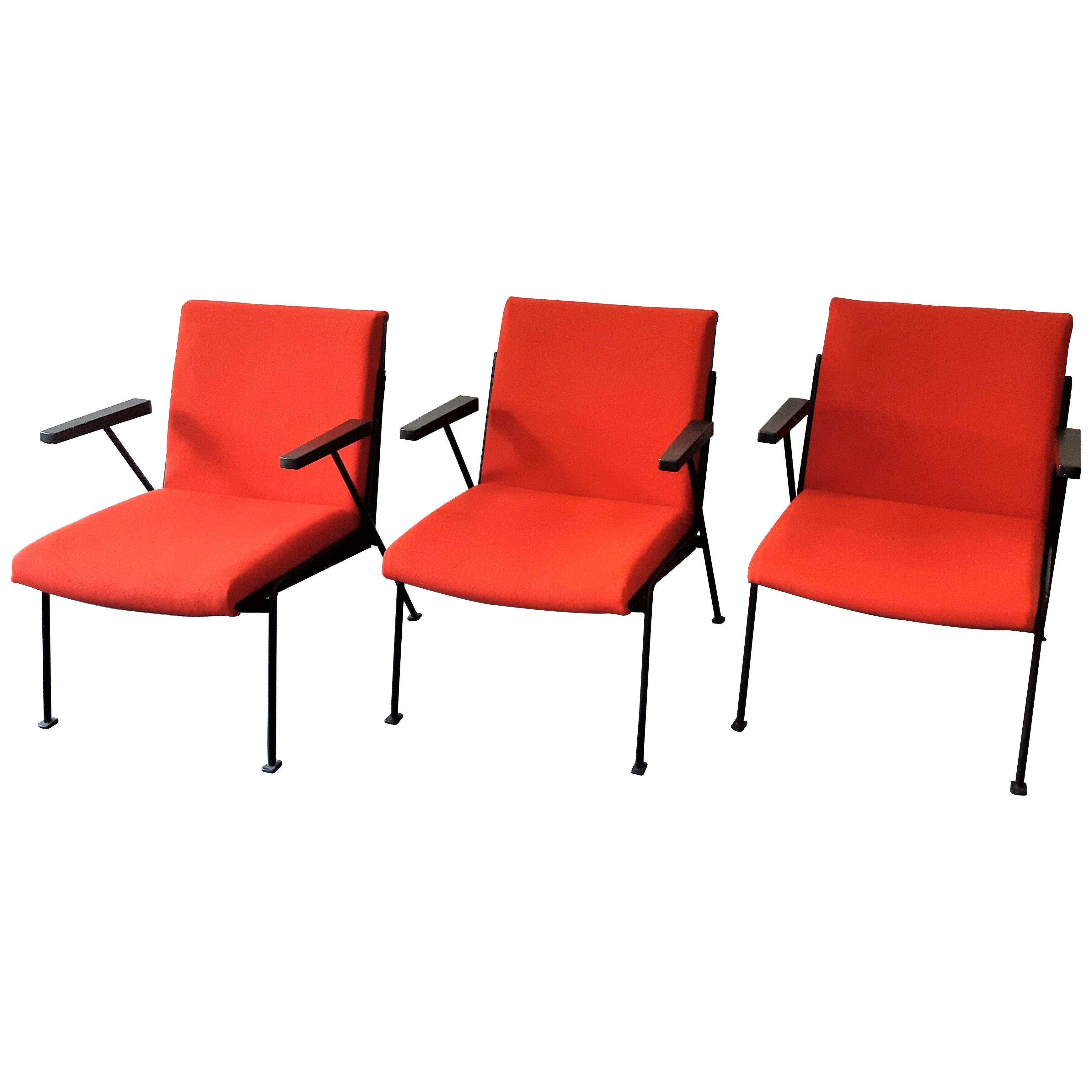 Oase lounge chair with armrests by Rietveld for Ahrend/De Cirkel, 3 available