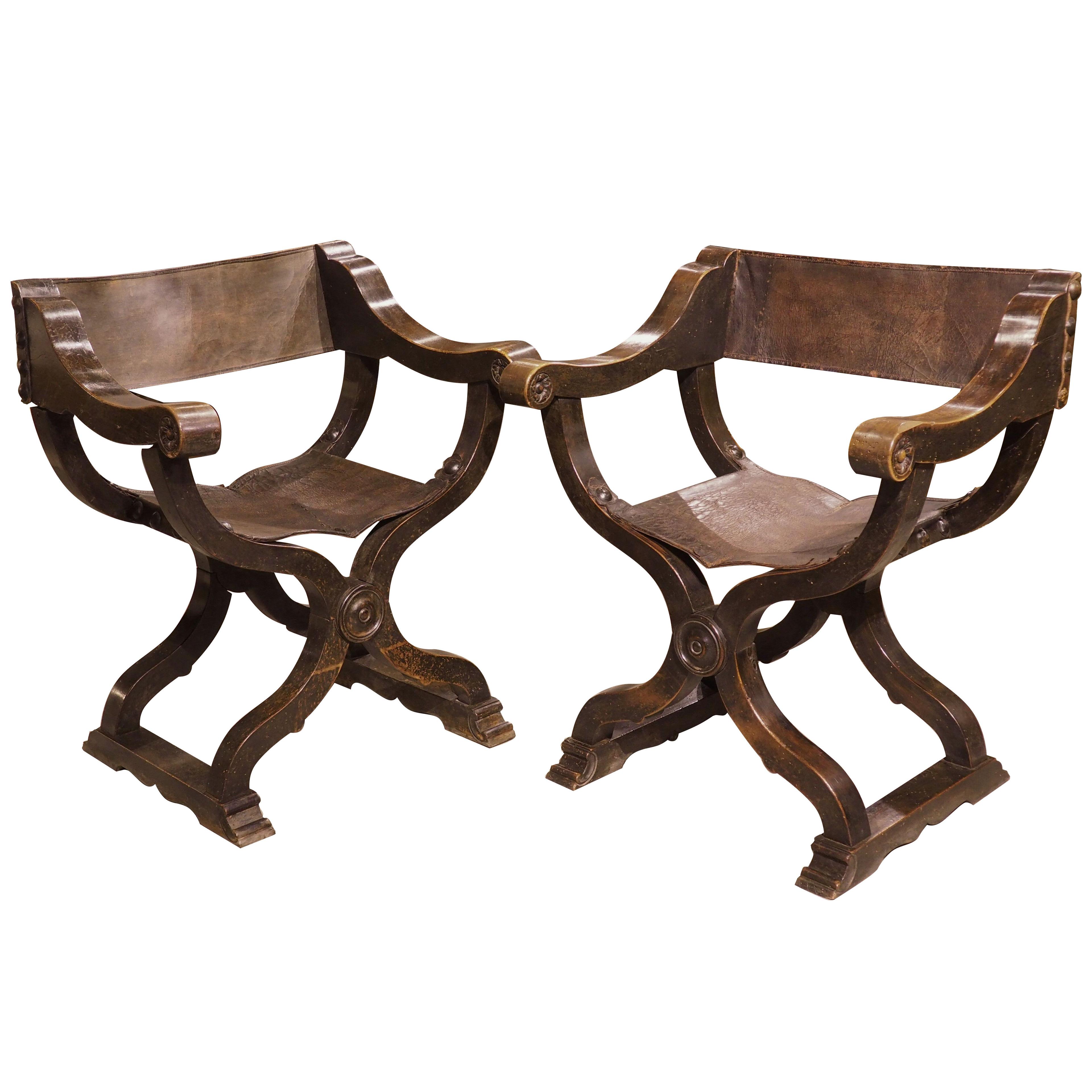Pair of Italian Walnut and Leather Sedia del Campo Savonarola Chairs, Circa 1800