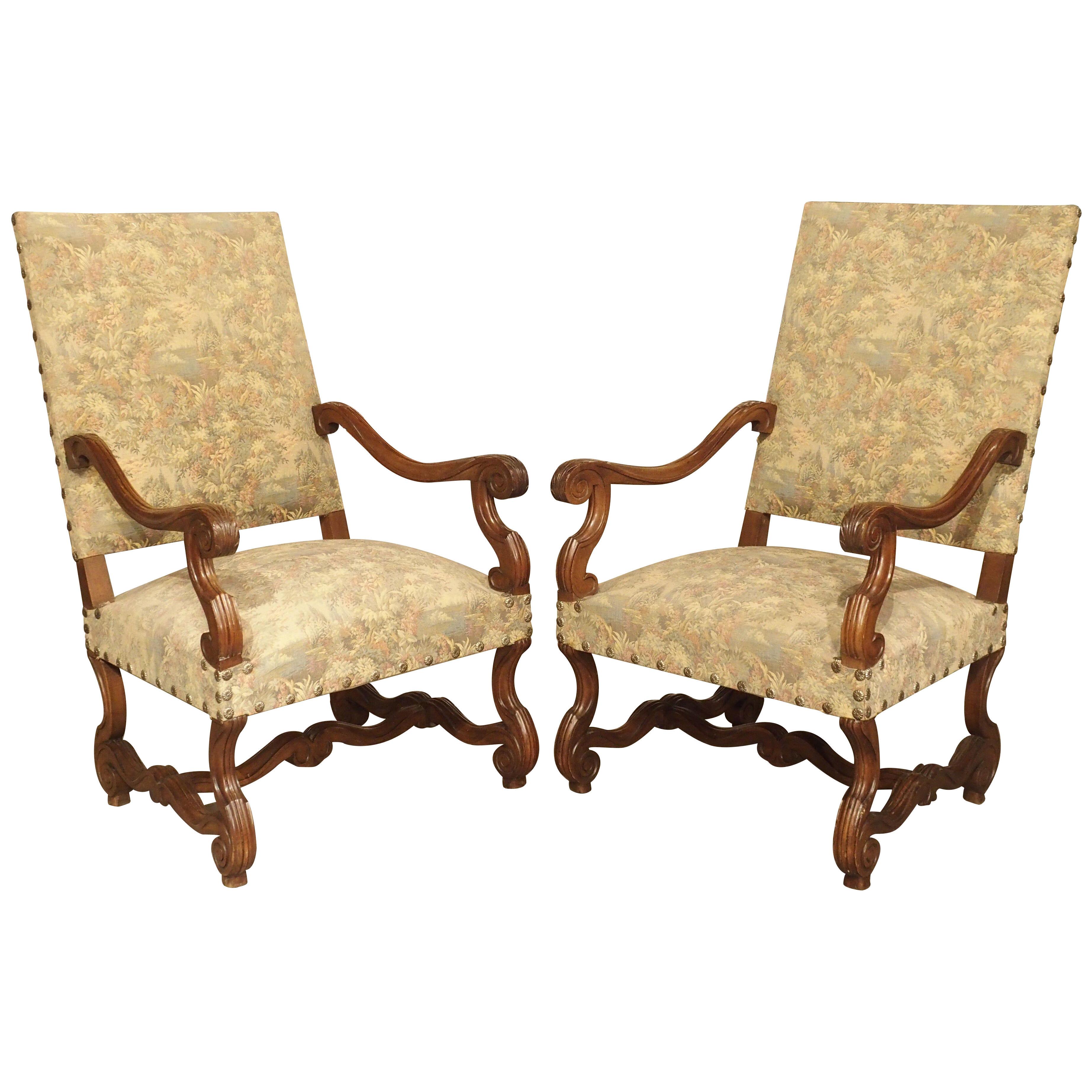 Pair of French Os-de-Mouton Armchairs in Carved Walnut, Circa 1900