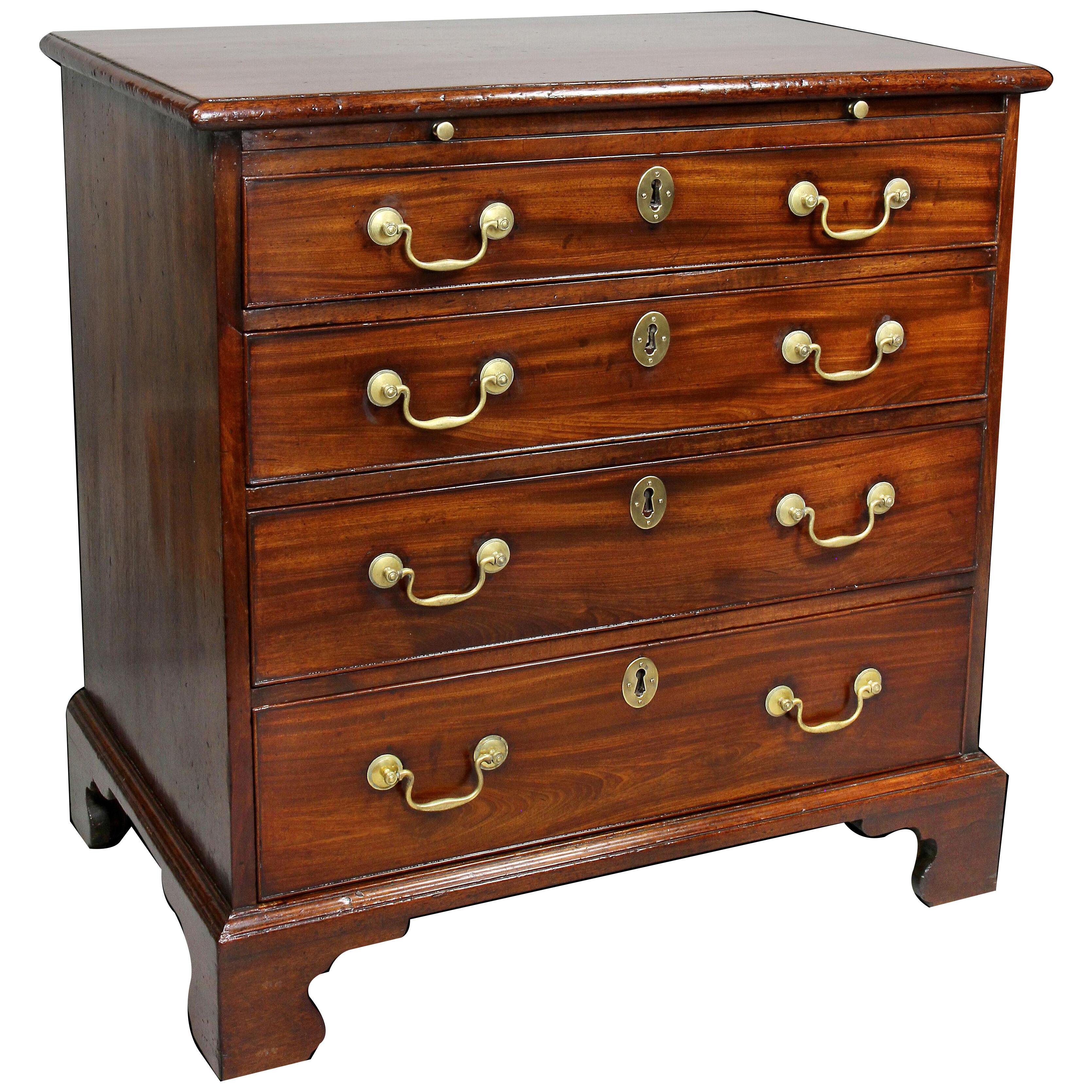 Late 18th Century George III Mahogany Bachelors Chest of Drawers