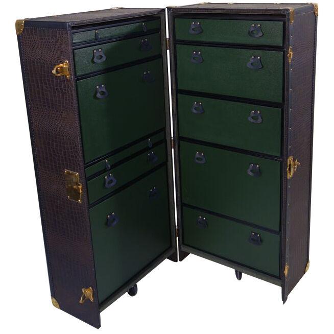 Wardrobe trunk coated with imitation crocodile leather (our ref R1016)