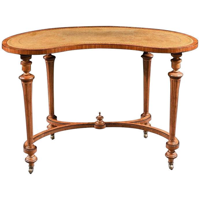 Fine C19th Satinwood Kidney Shape Side Writing Table in the Manner of Gillows