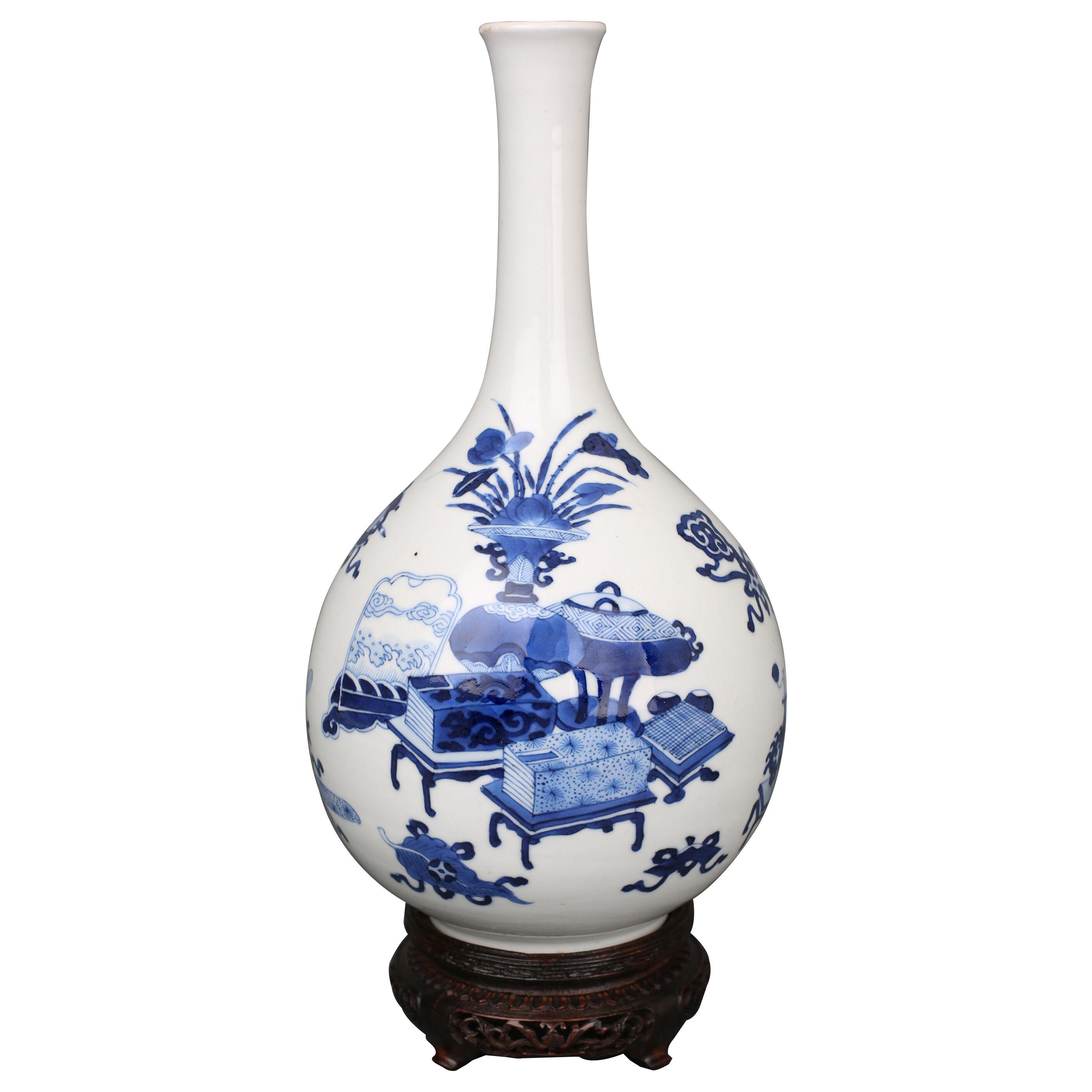 A Chinese porcelain blue and white bottle vase with rounded body